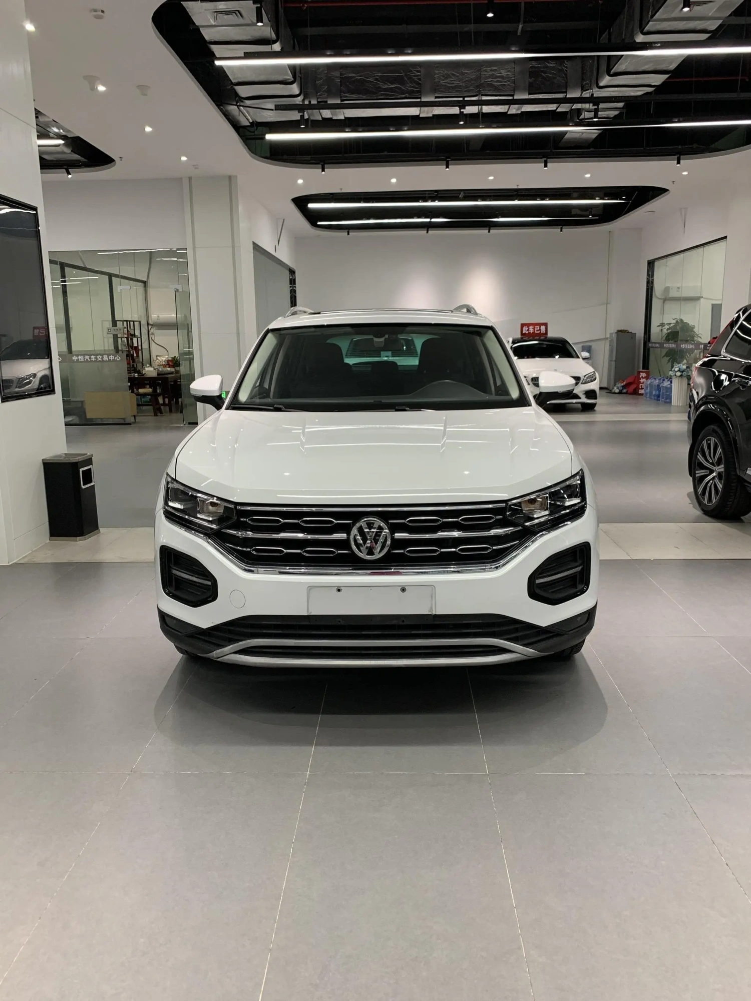 Volkswagen Tanyue 330TSI two-wheel drive luxury country VI
