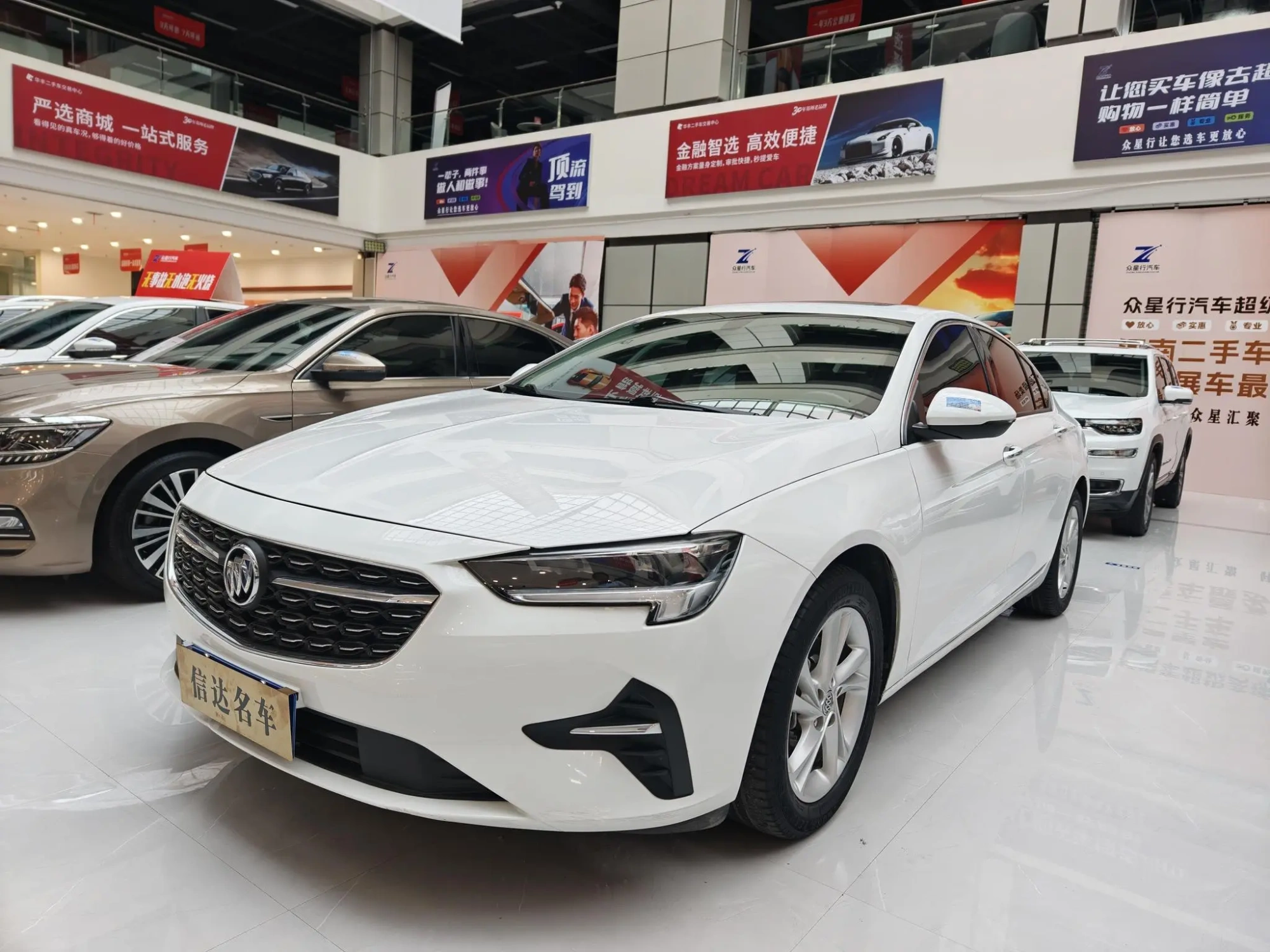 Buick Regal 552T luxury