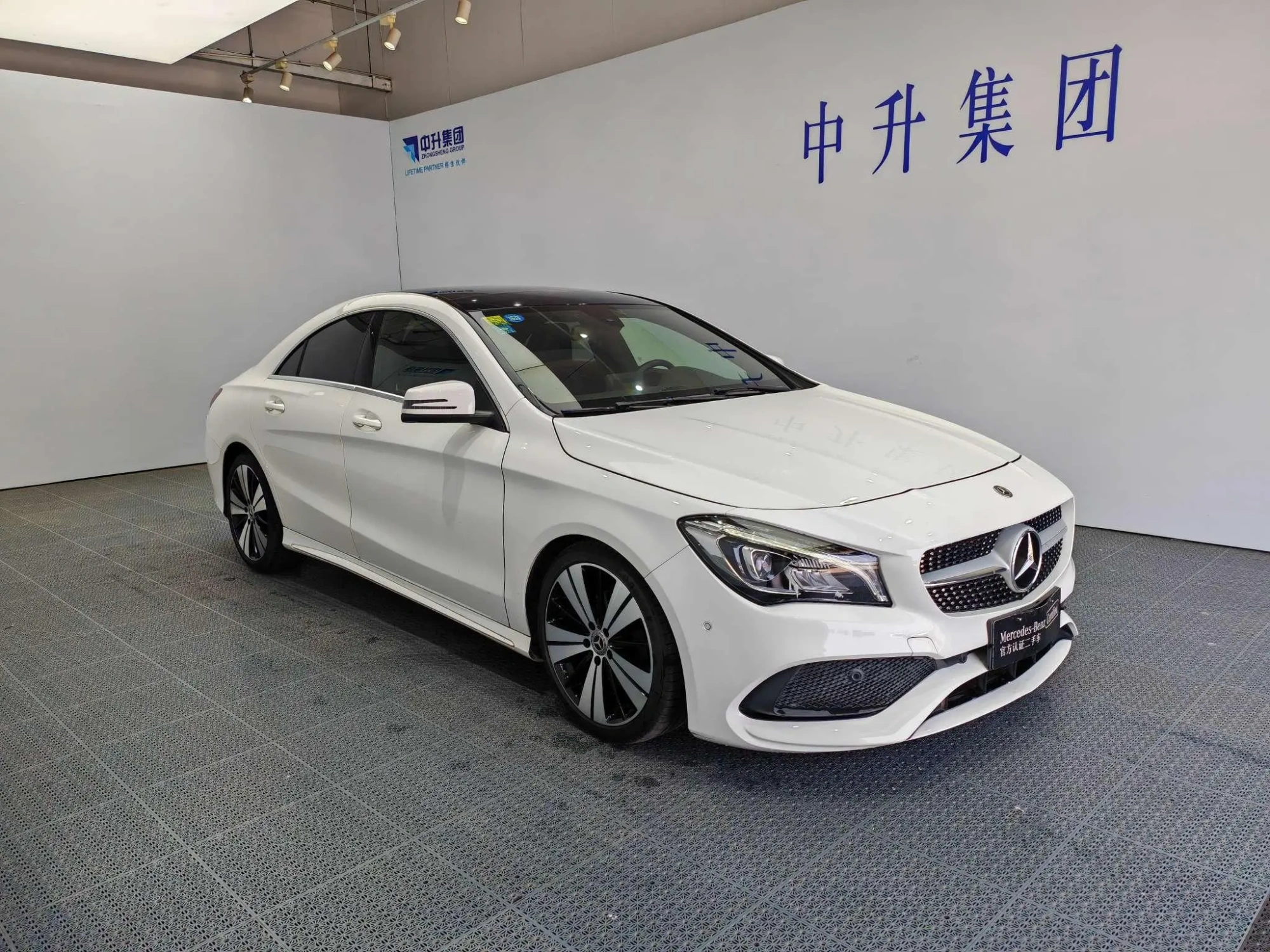 Mercedes-Benz Mercedes-Benz CLA CLA 200 fashion type