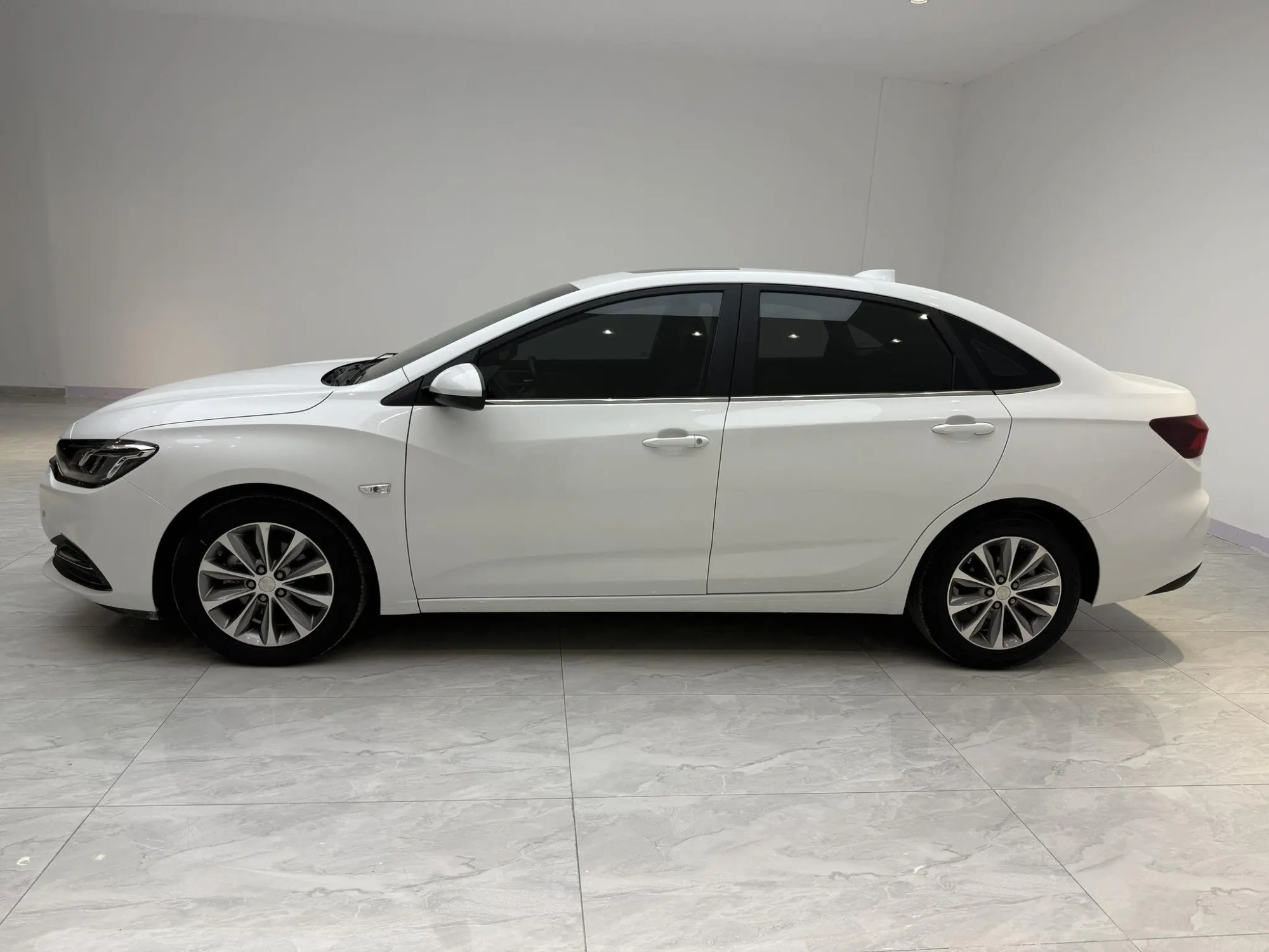 Chevrolet Cruze 320 Automatic Yuechang Version