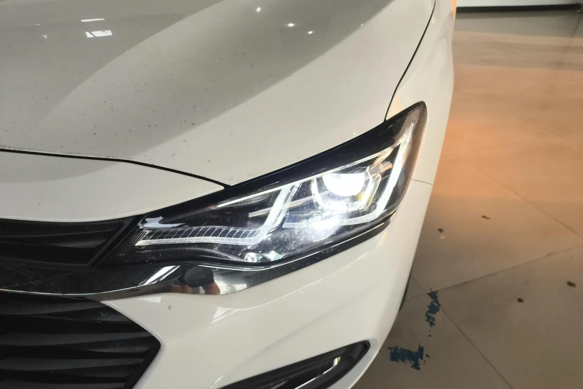Chevrolet Cruze 320 automatic Enjoy Skylight version