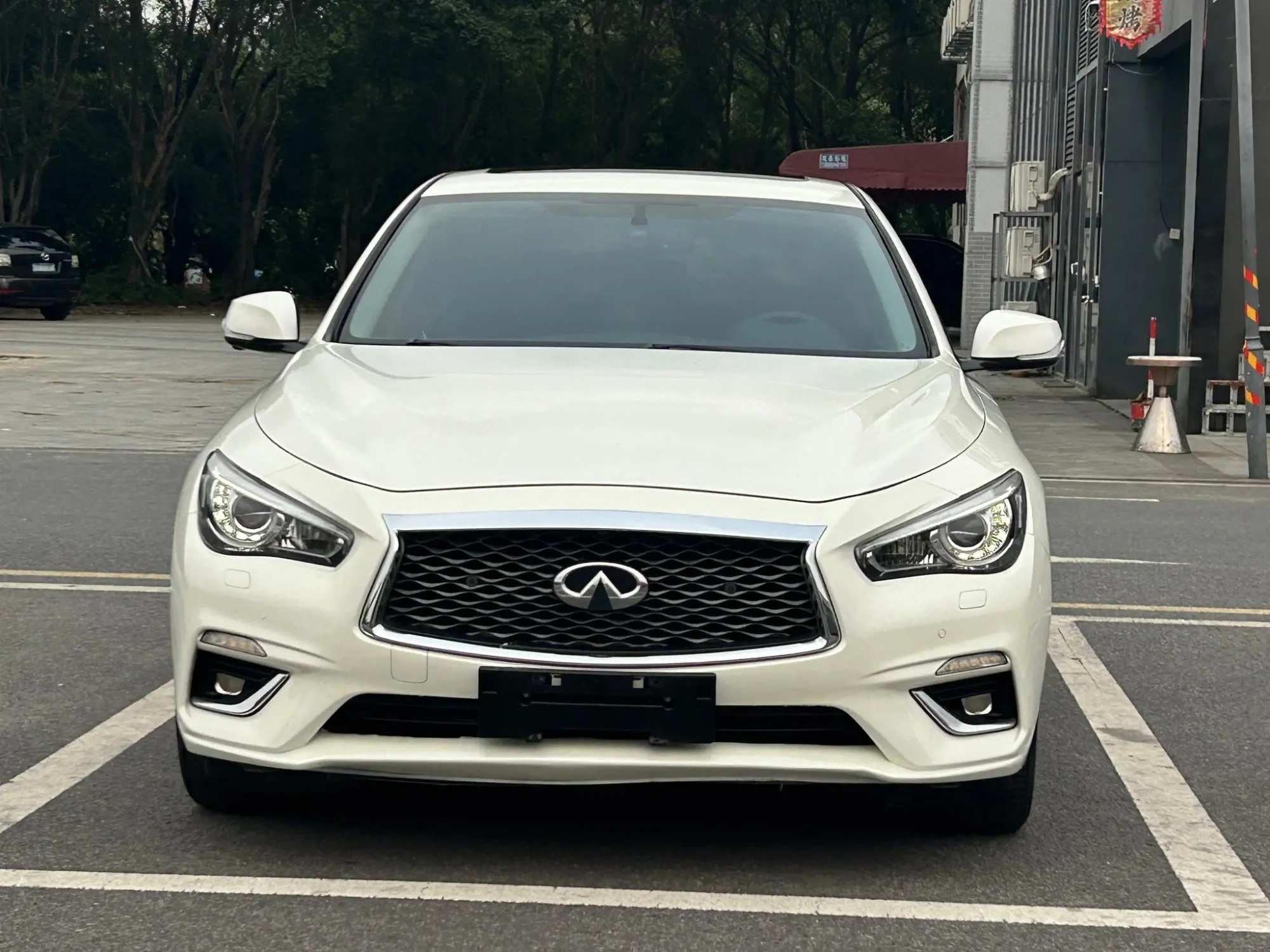Infiniti Infiniti Q50L 2.0T Premium Version Country VI