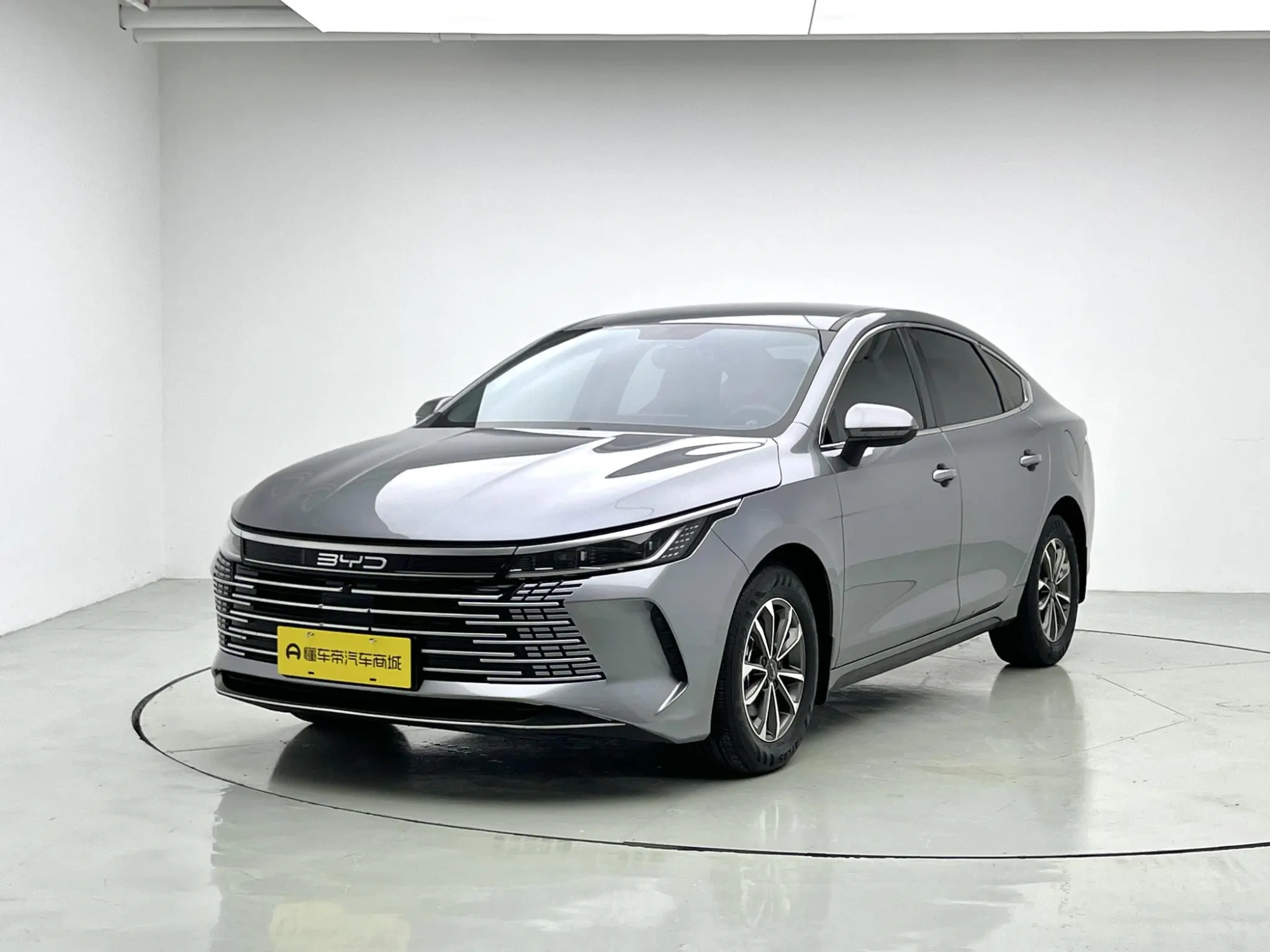 BYD Destroyer 05 DM-i Champion Edition 55KM Luxury