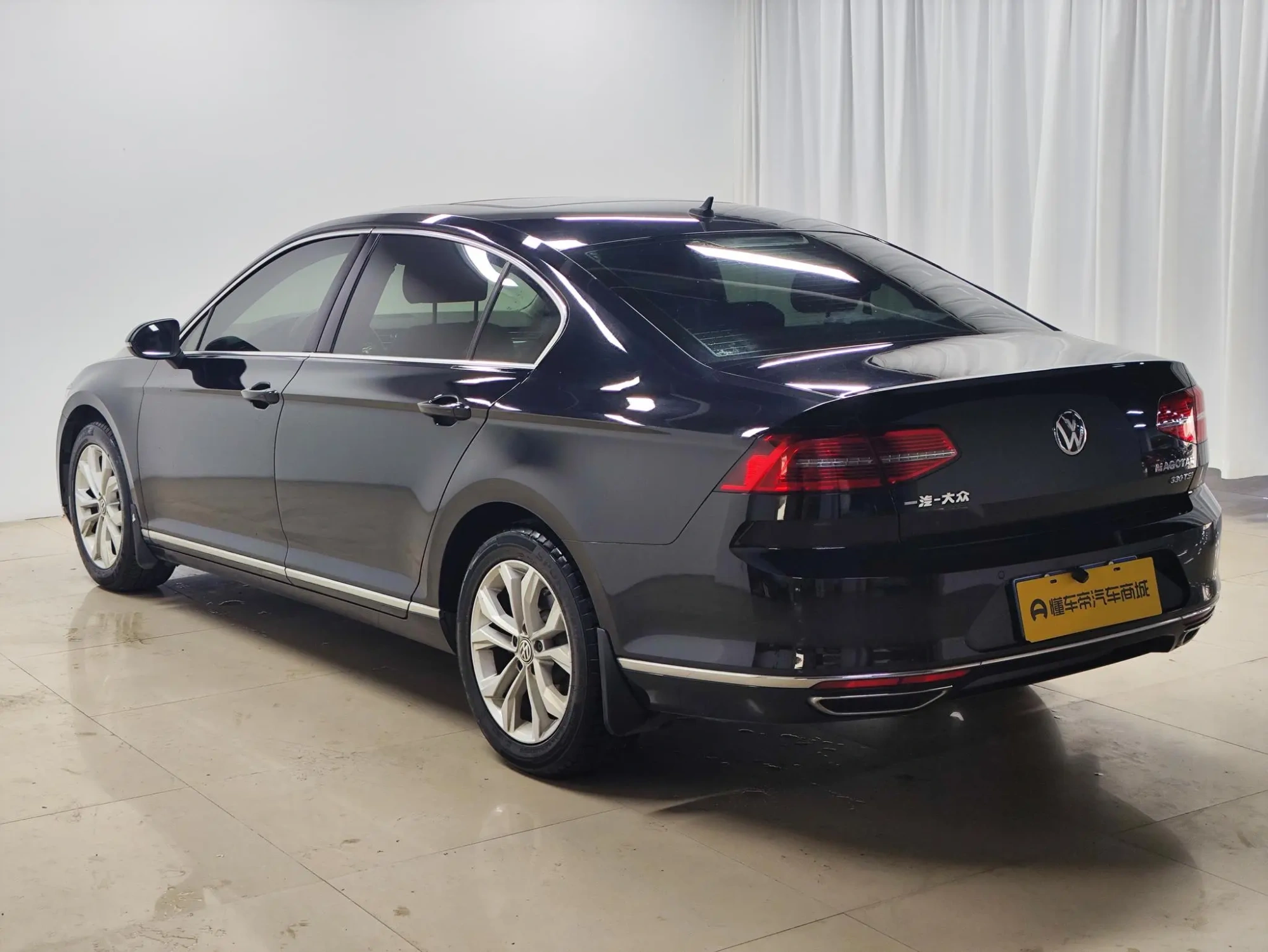 Volkswagen Magotan 330TSI DSG Luxury Country VI