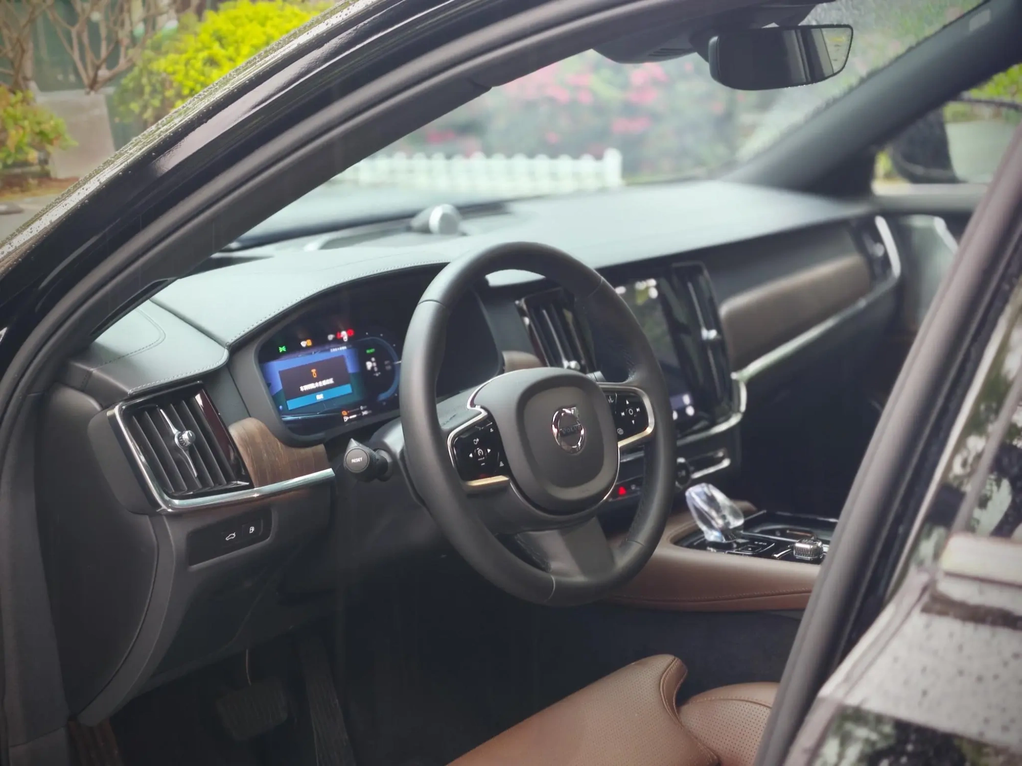 Volvo Volvo S90 PHEV T8 four-wheel drive long battery life Zhiya Deluxe Edition