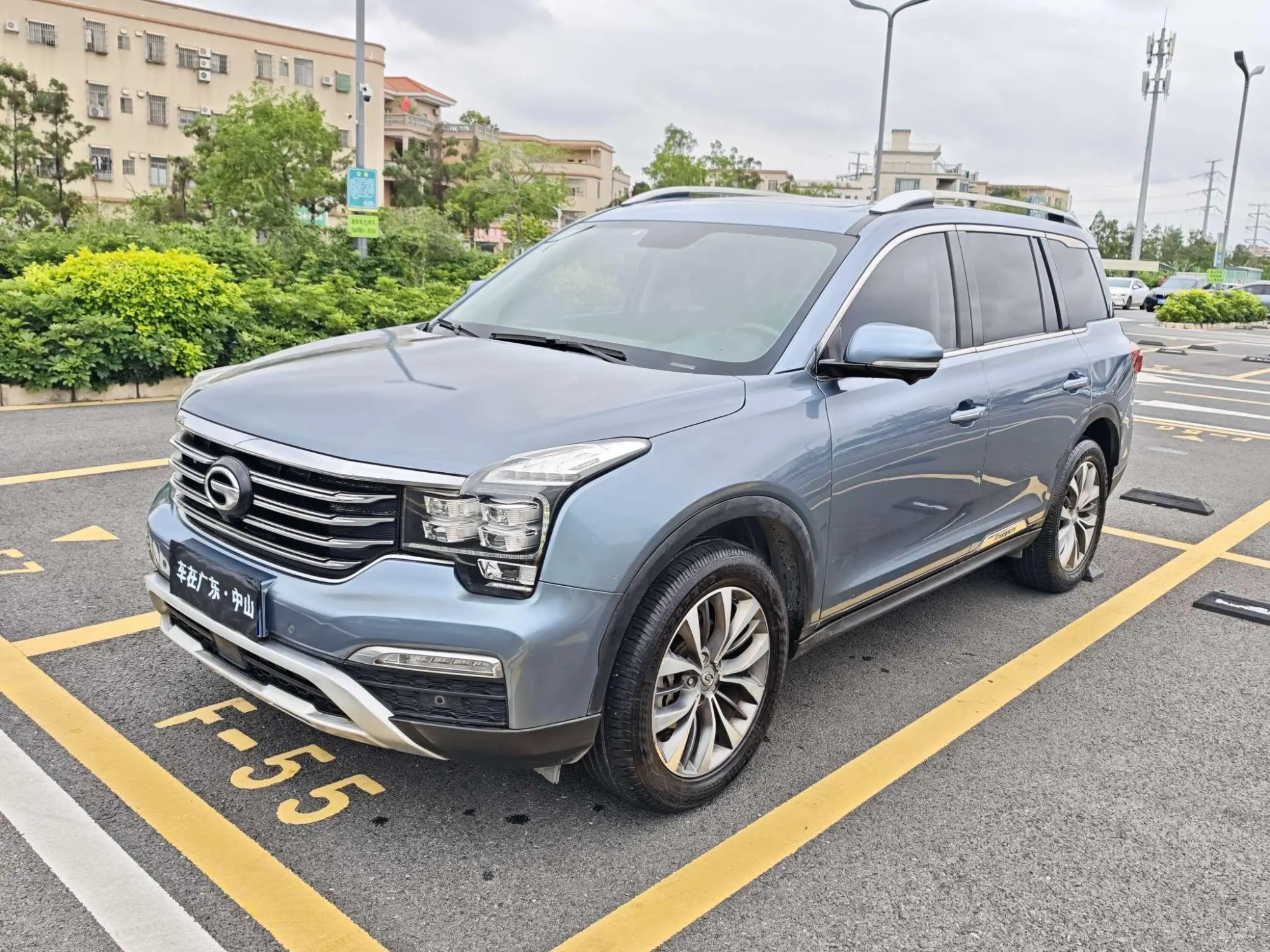 GAC Trumpchi GS8 320T two-wheel drive luxury Zhilian Edition 7 seats