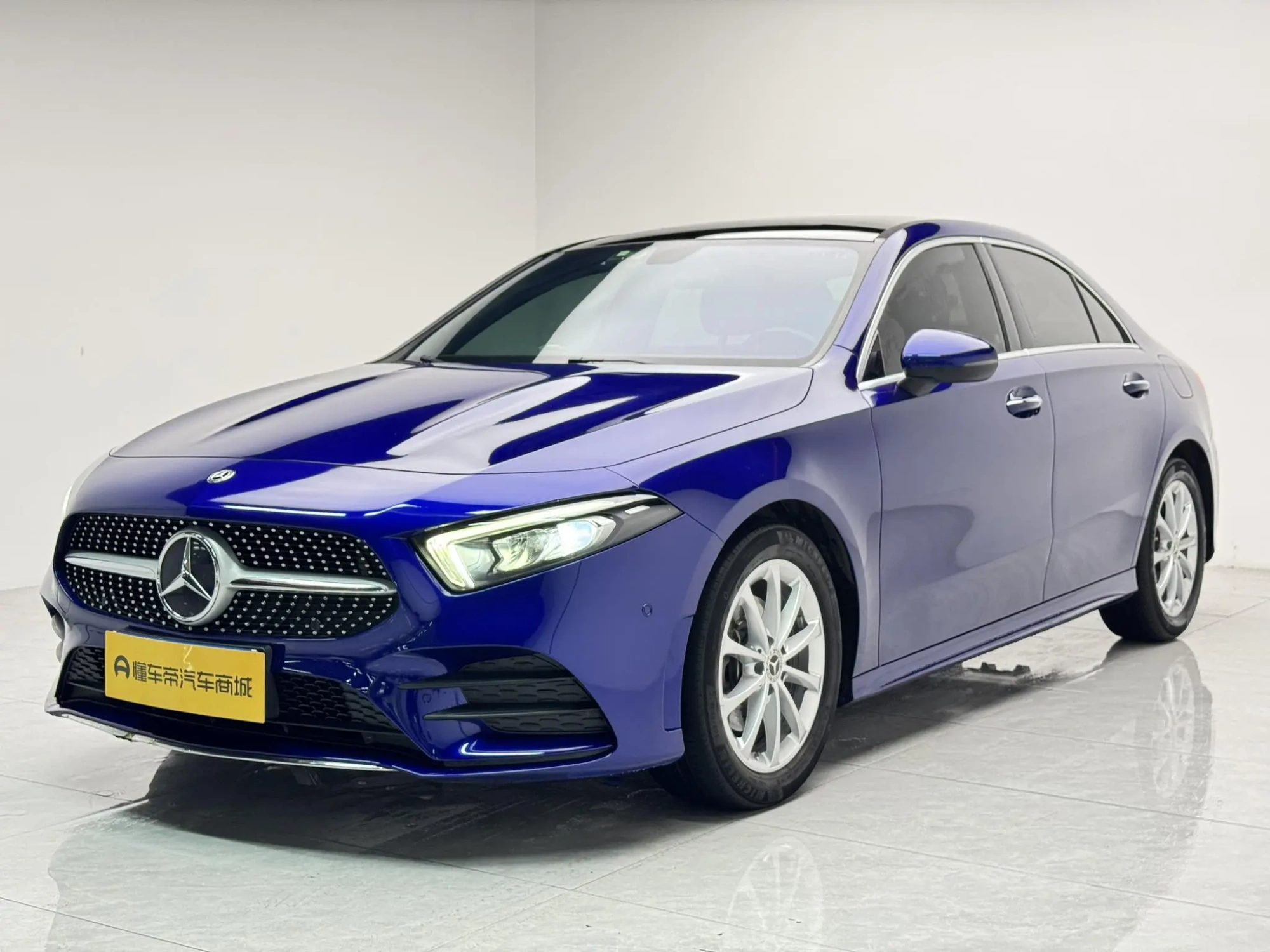 Mercedes-Benz Mercedes-Benz A-class A 200 L sports sedan