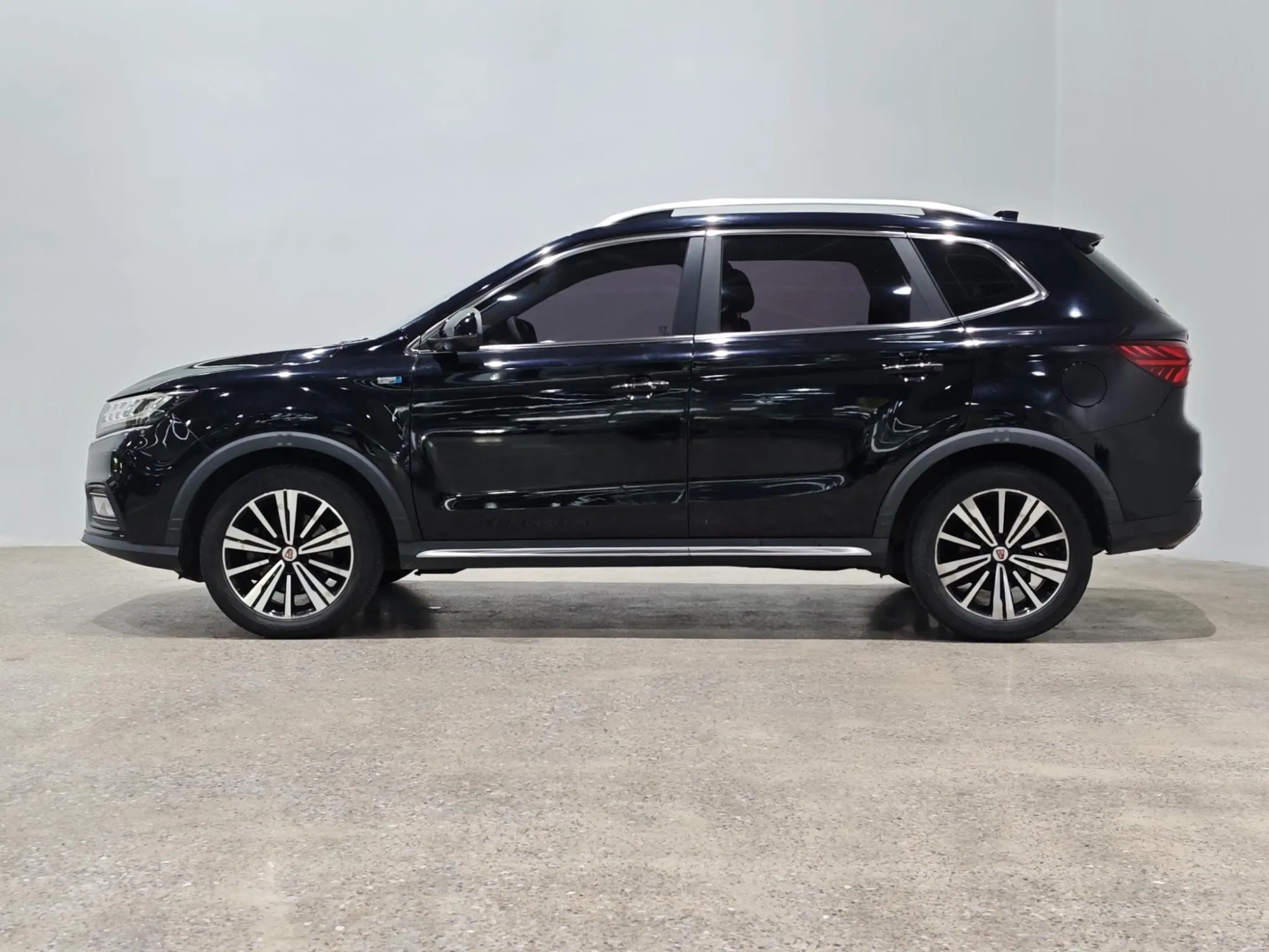 Roewe Roewe RX5 20T two-wheel drive automatic transmission smart networking Platinum edition