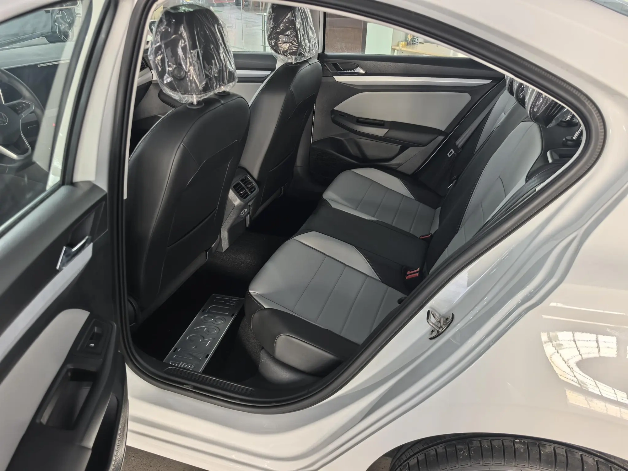 Volkswagen Bora 200TSI DSG Yuexing Navigation Edition