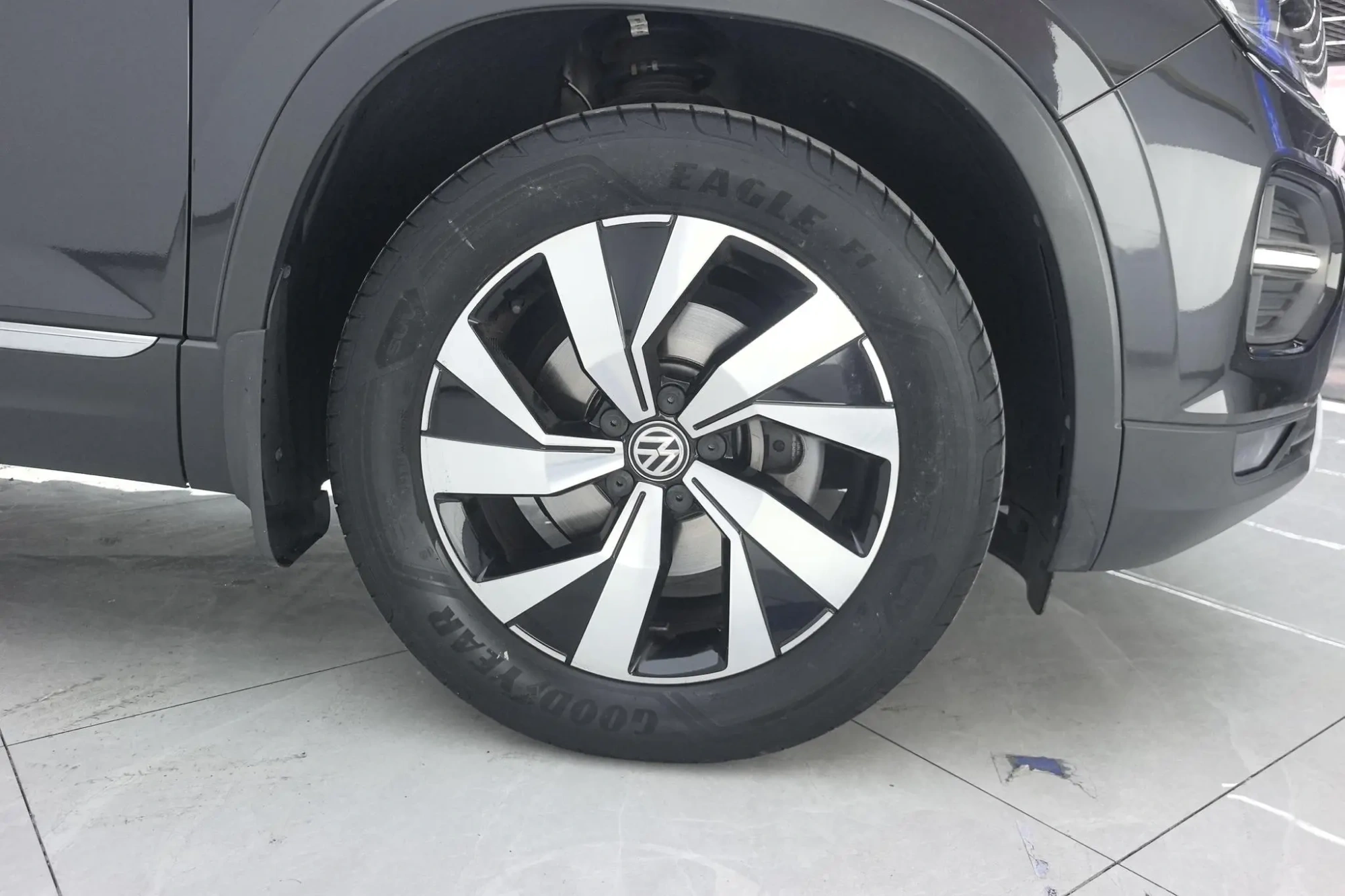 Volkswagen Tanyue 330TSI two-wheel drive luxury country VI