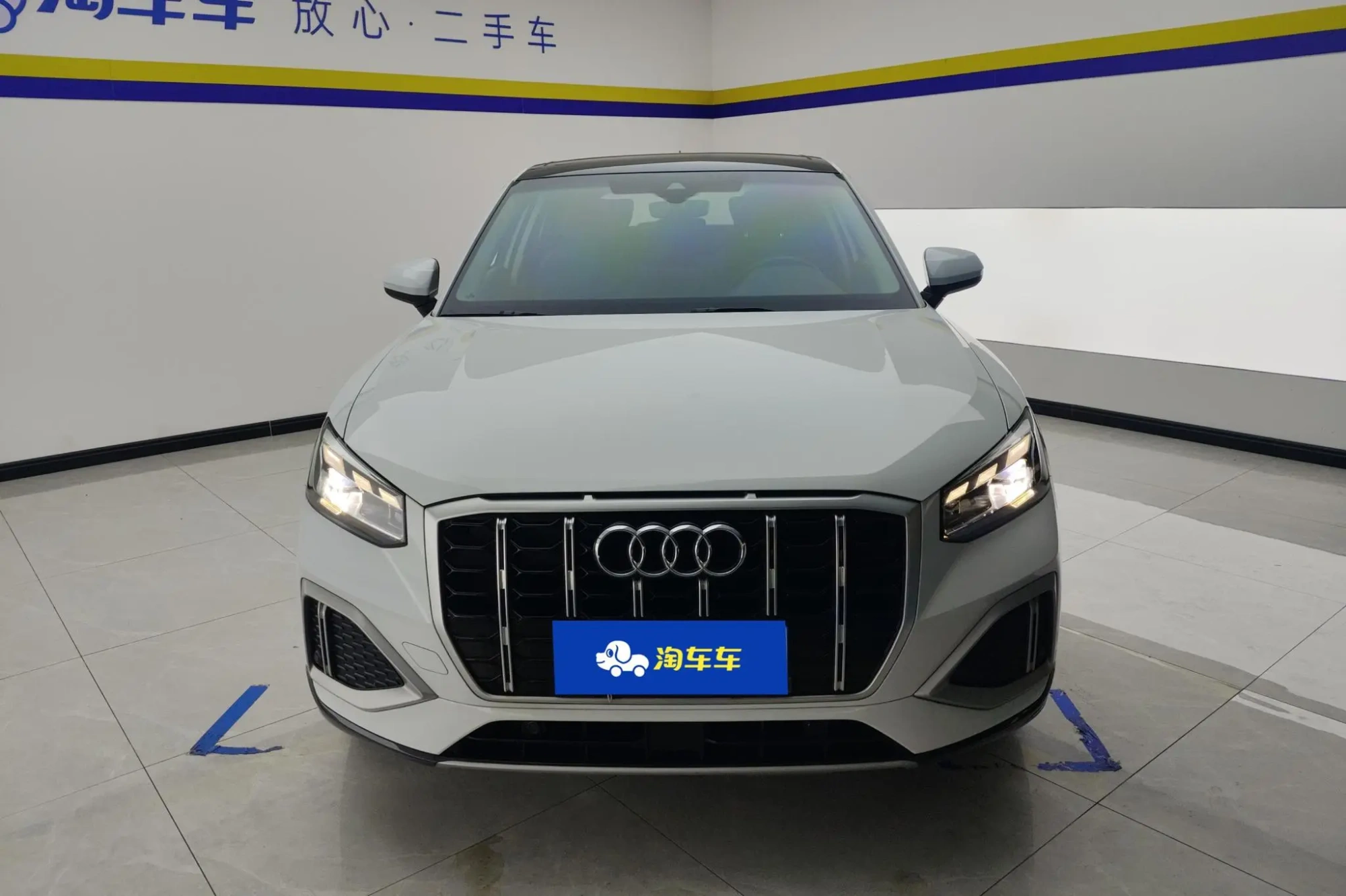 Audi Audi Q2L 35 TFSI aggressive and elegant type