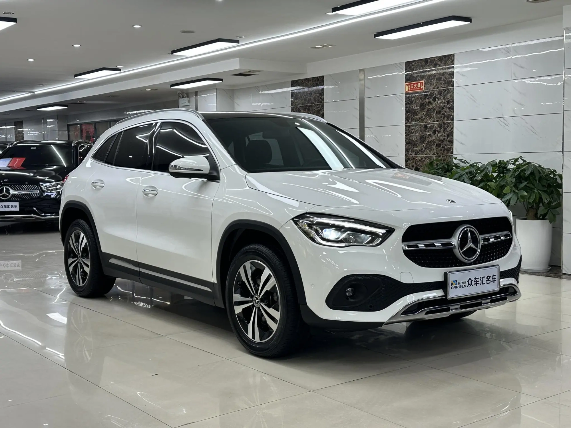 Mercedes-Benz Mercedes-Benz GLA GLA 200
