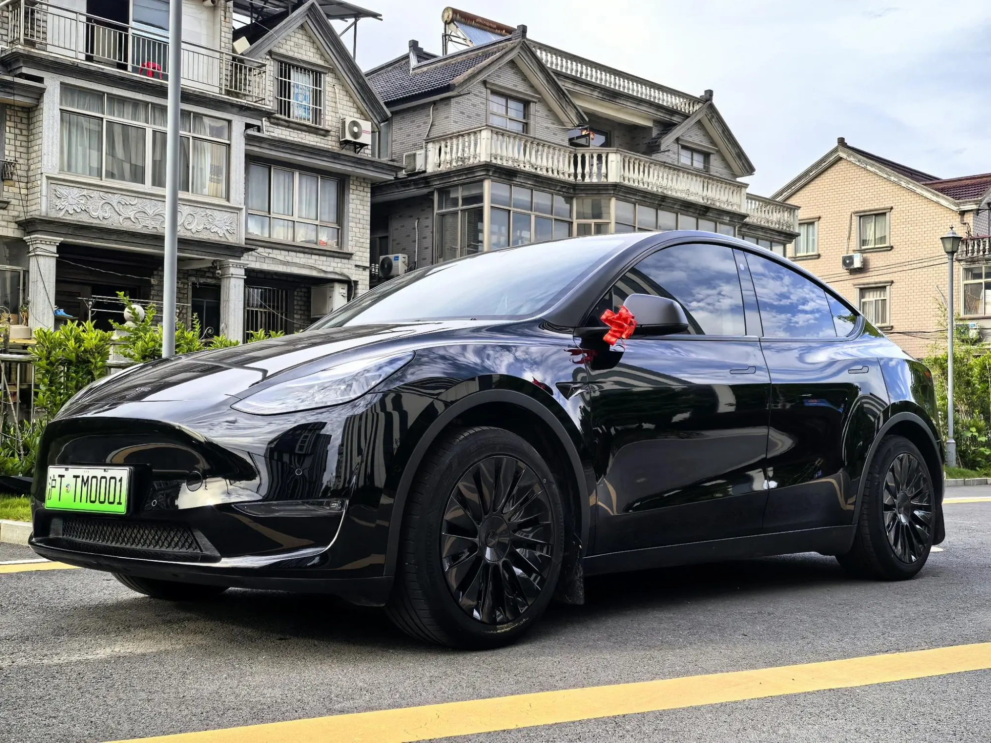 Tesla Model Y Long battery life all-wheel drive version