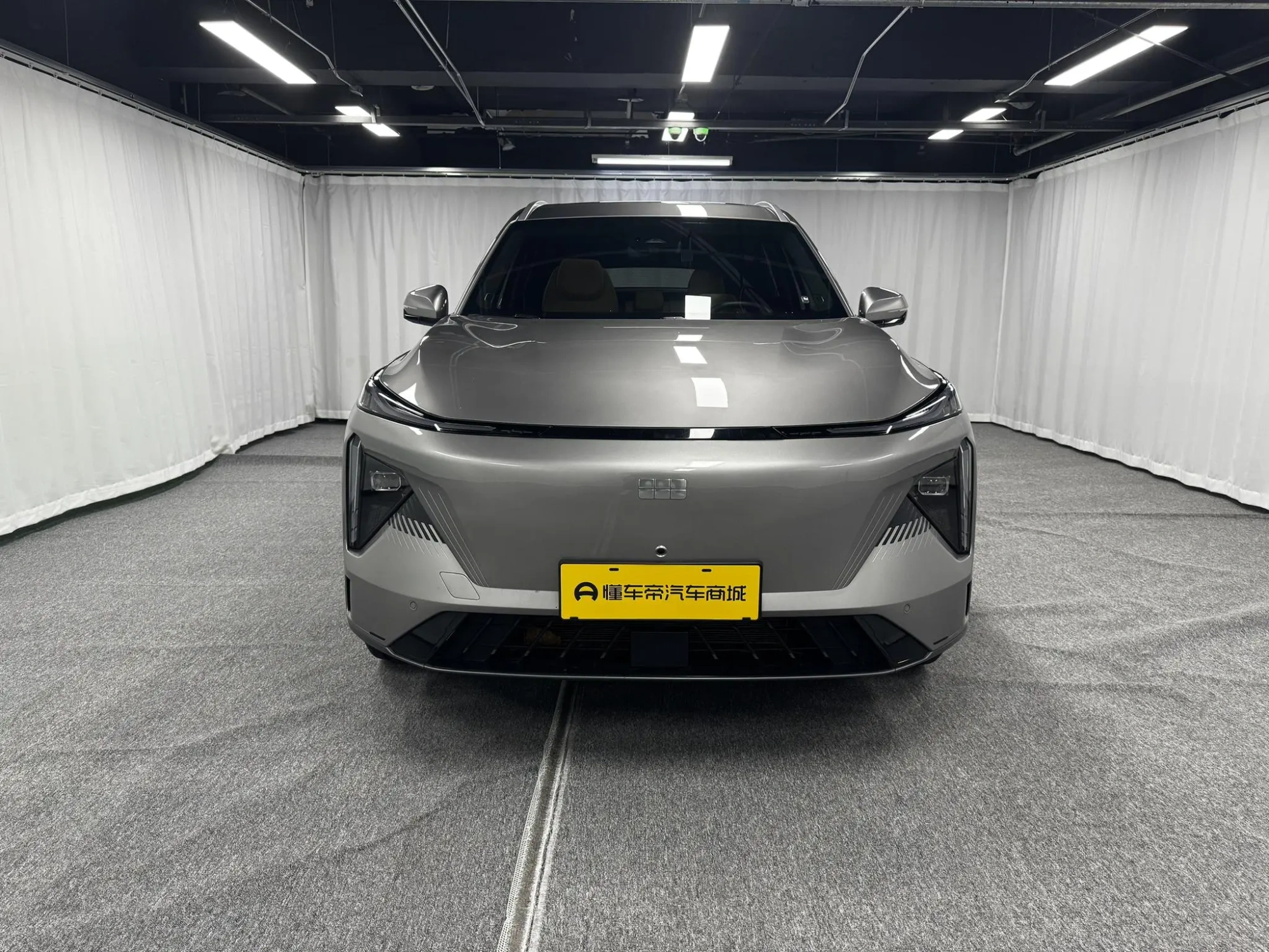 Geely Galaxy Galaxy L7 1.5T DHT 115km Starship