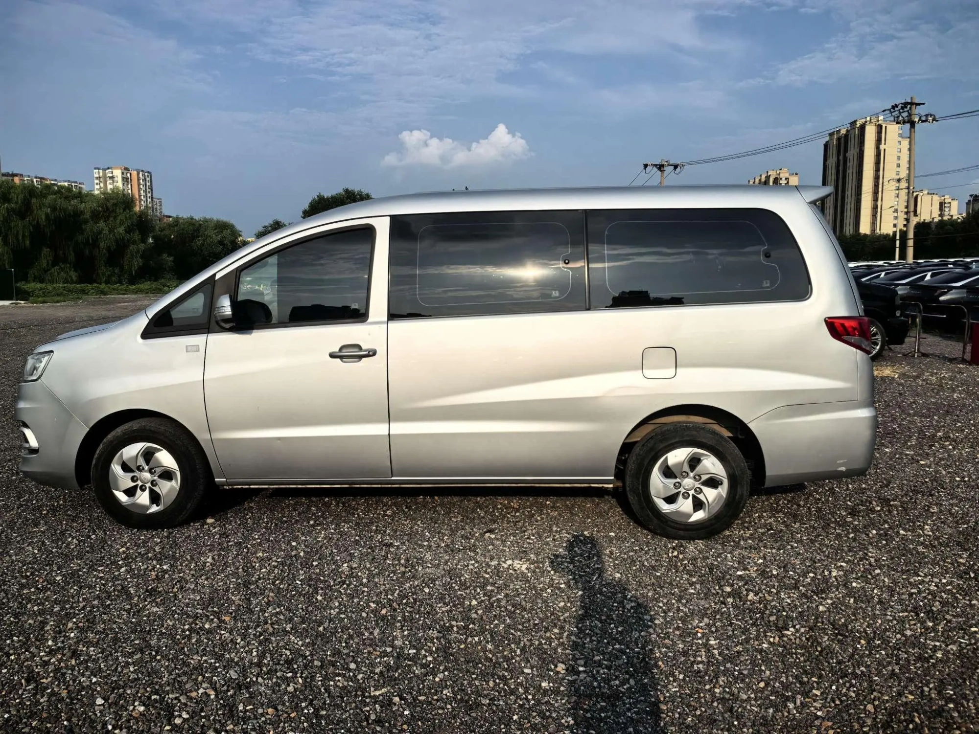 Refine Motors Ruifeng M4 Business Travel Series 2.0L Manual Express Version Country VI