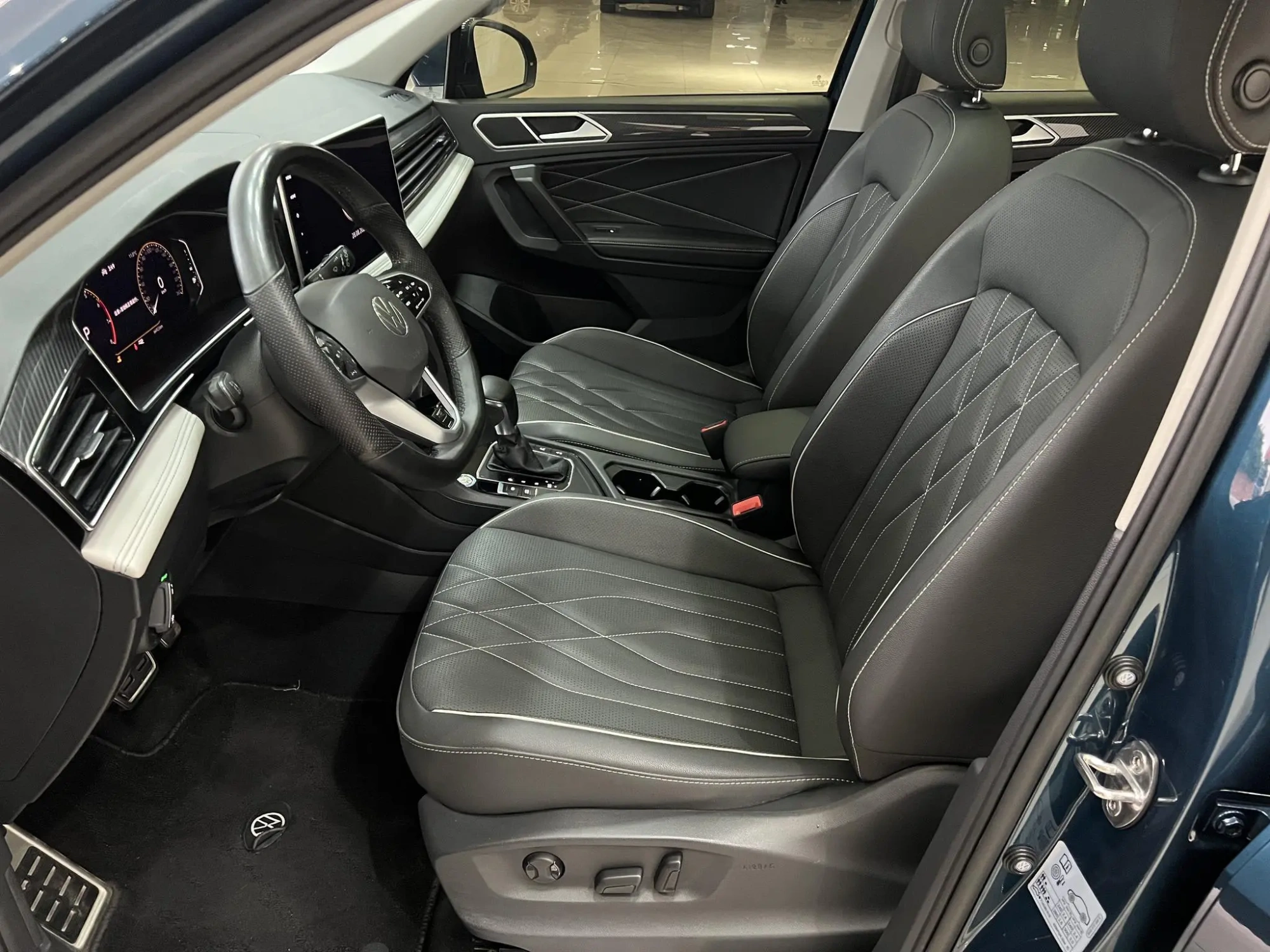 Volkswagen Tiguan L 330TSI automatic two-wheel drive R-Line Premium edition