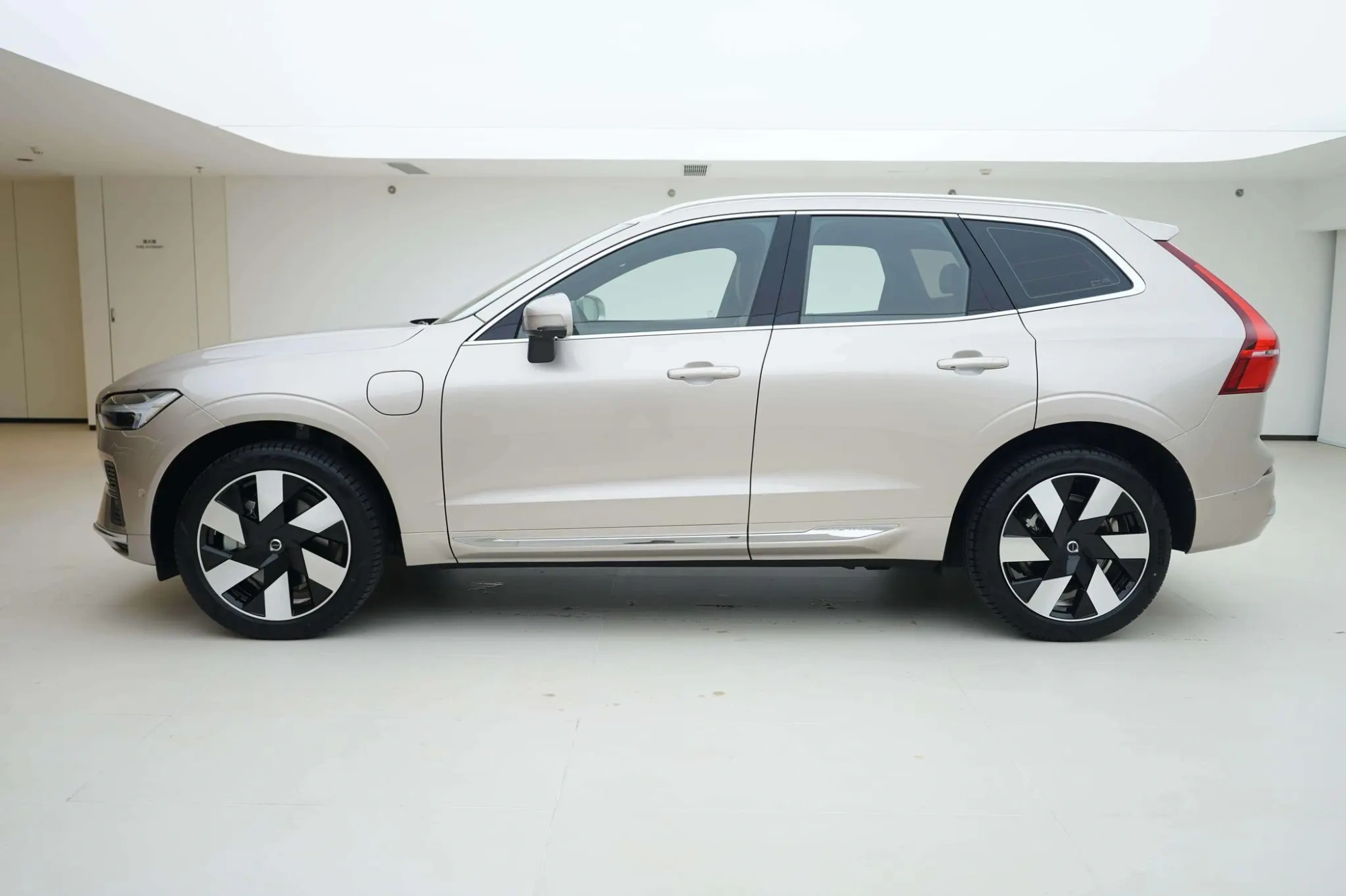 Volvo Volvo XC60 PHEV T8 four-wheel drive long battery life Zhiyuan Deluxe Edition