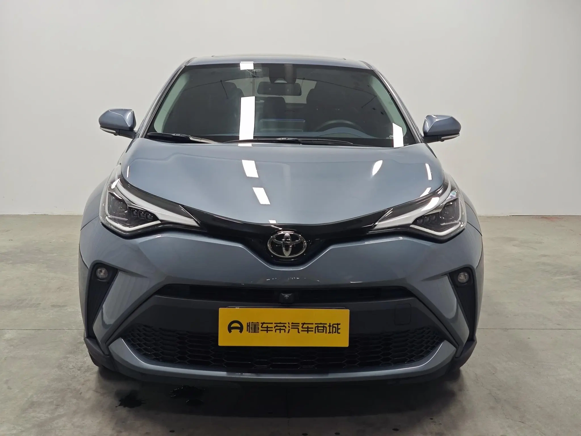TOYOTA Toyota C-HR 2.0L Deluxe Edition