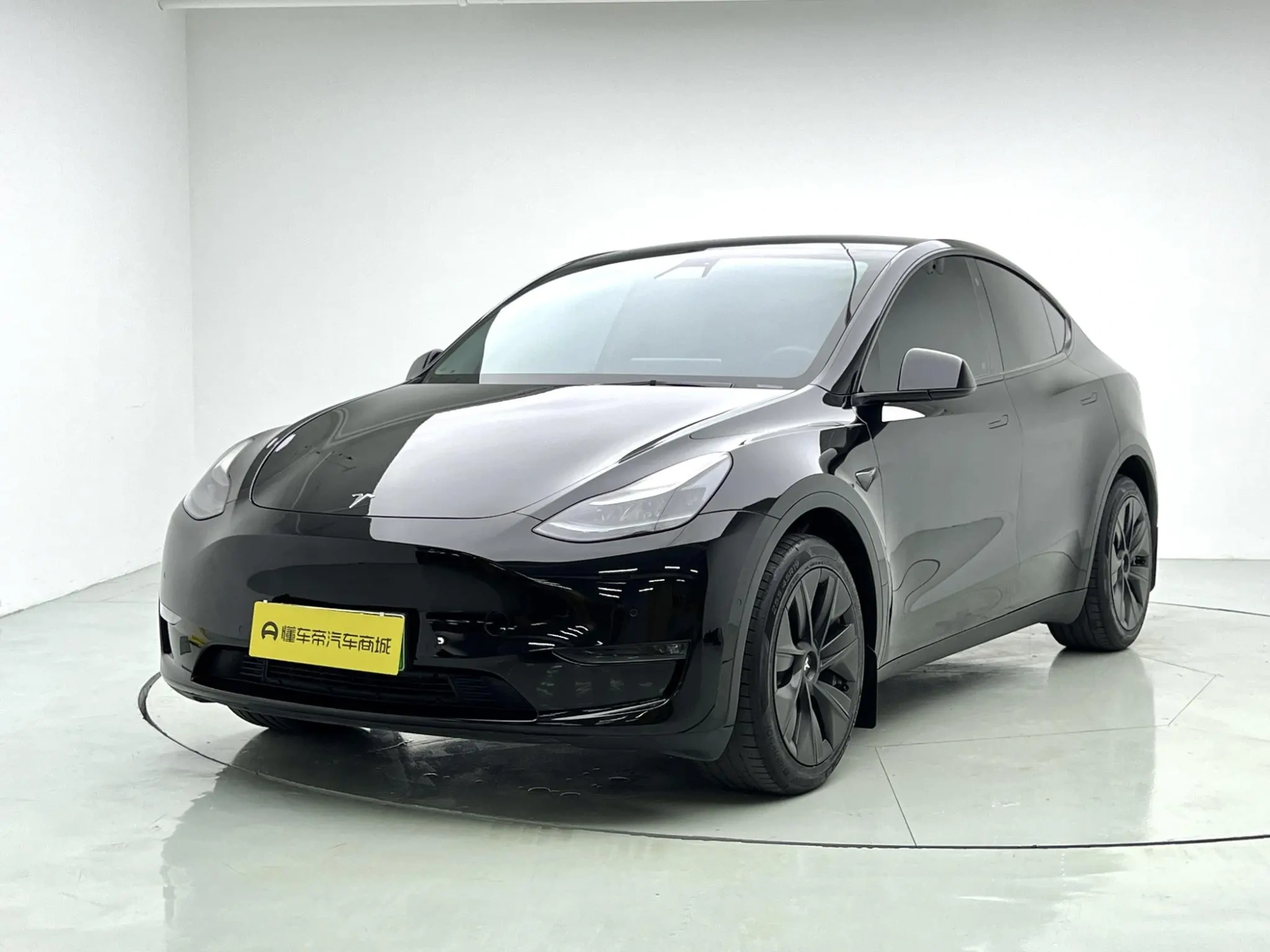 Tesla Model Y Long battery life all-wheel drive version