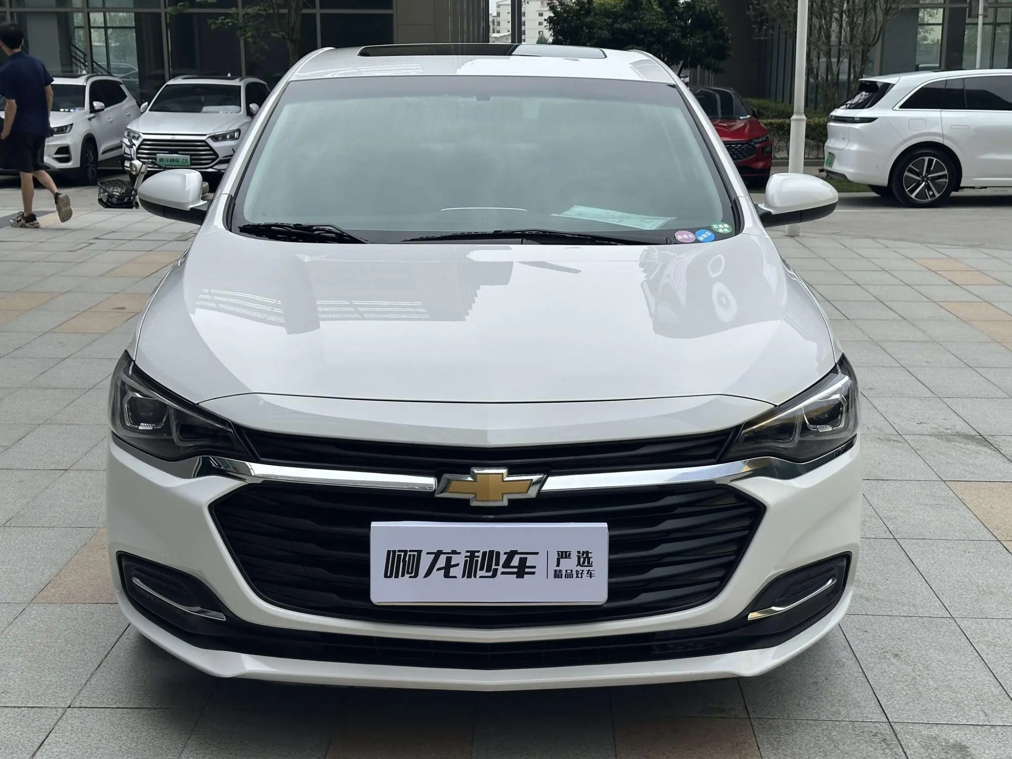 Chevrolet Cruze 320 automatic Enjoy Skylight version