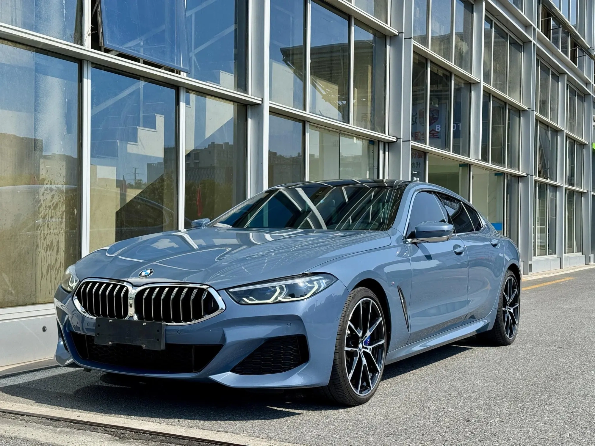 BMW BMW 8 Series Facelift 840i xDrive four-door coupe M sports suit