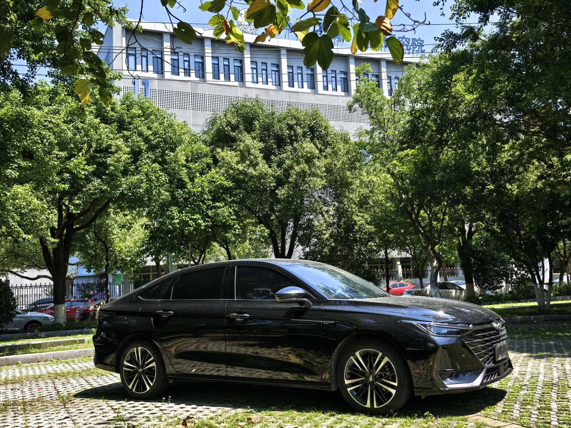 Chery Fulwin Arrizo 8 High-energy version 2.0T DCT royal