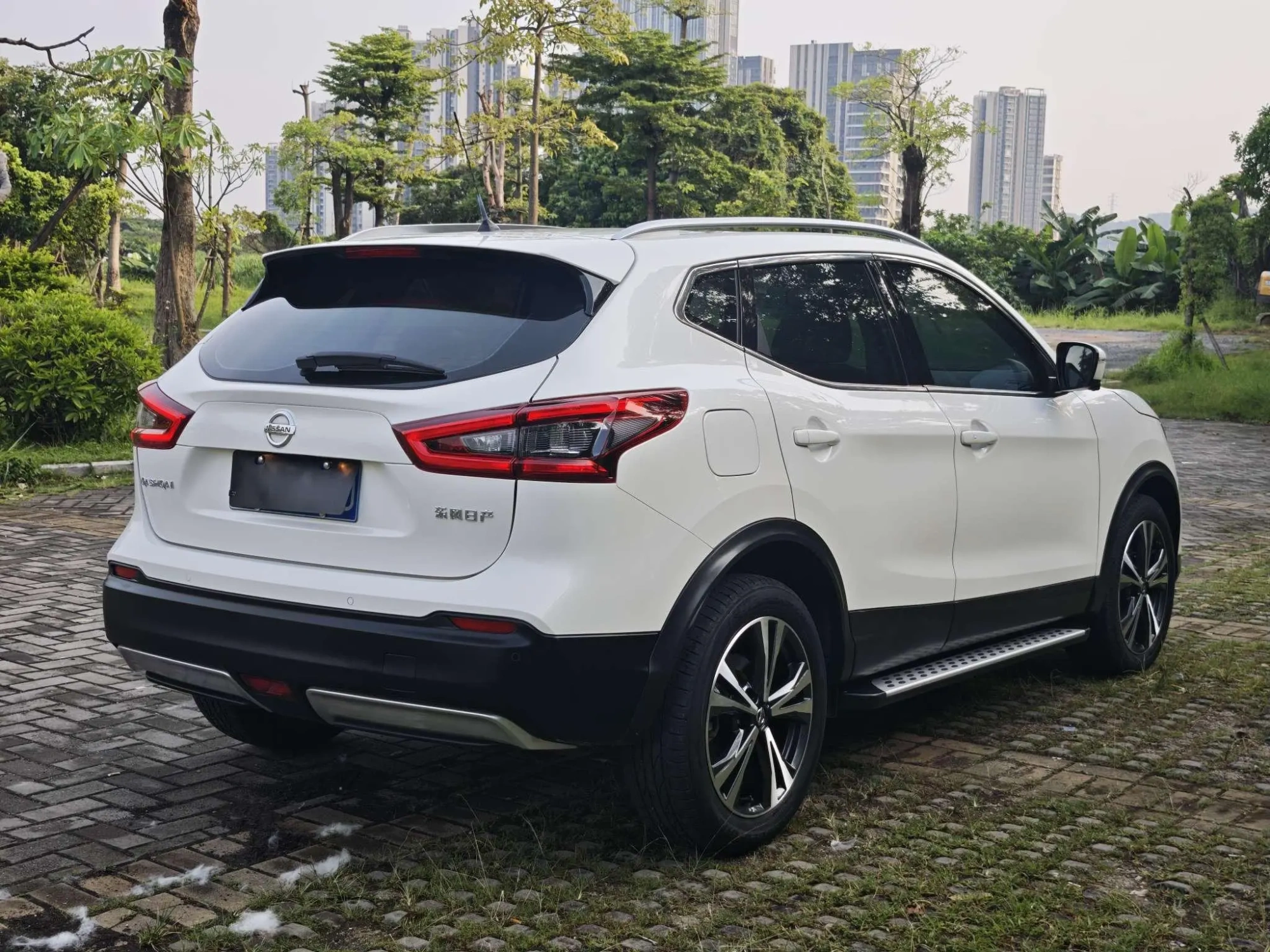 Nissan Qashqai 2.0L XV Prem.Deluxe Edition