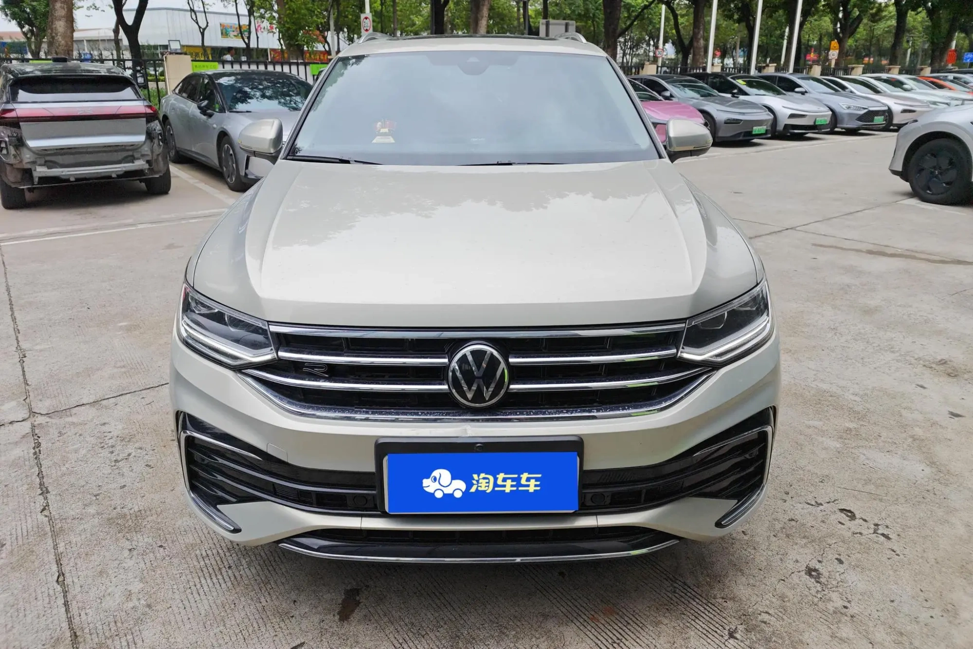 Volkswagen Tiguan L 330TSI two-wheel drive R-Line Premium edition
