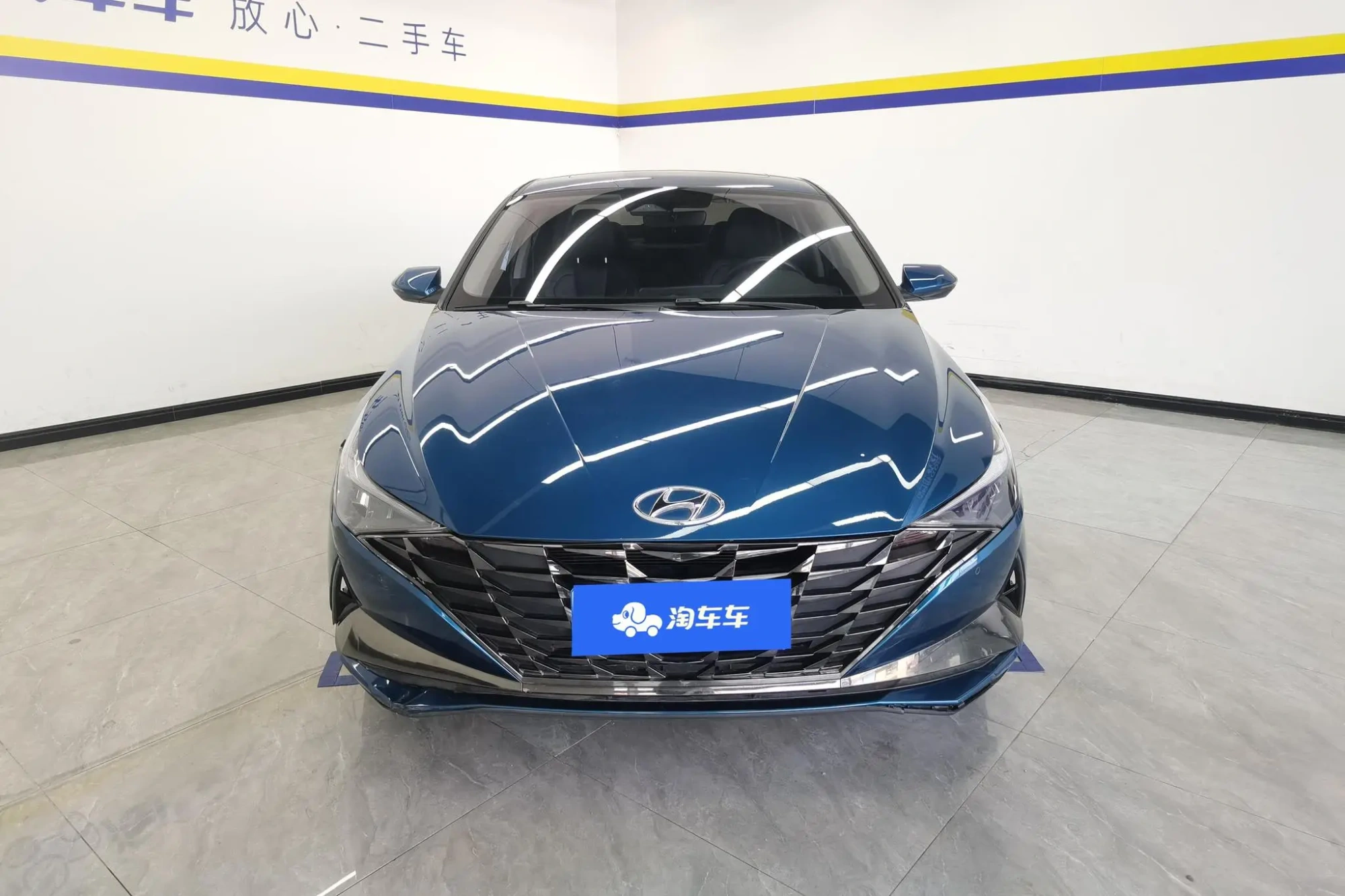 Hyundai Elantra 1.5L CVT LUX Premium Edition