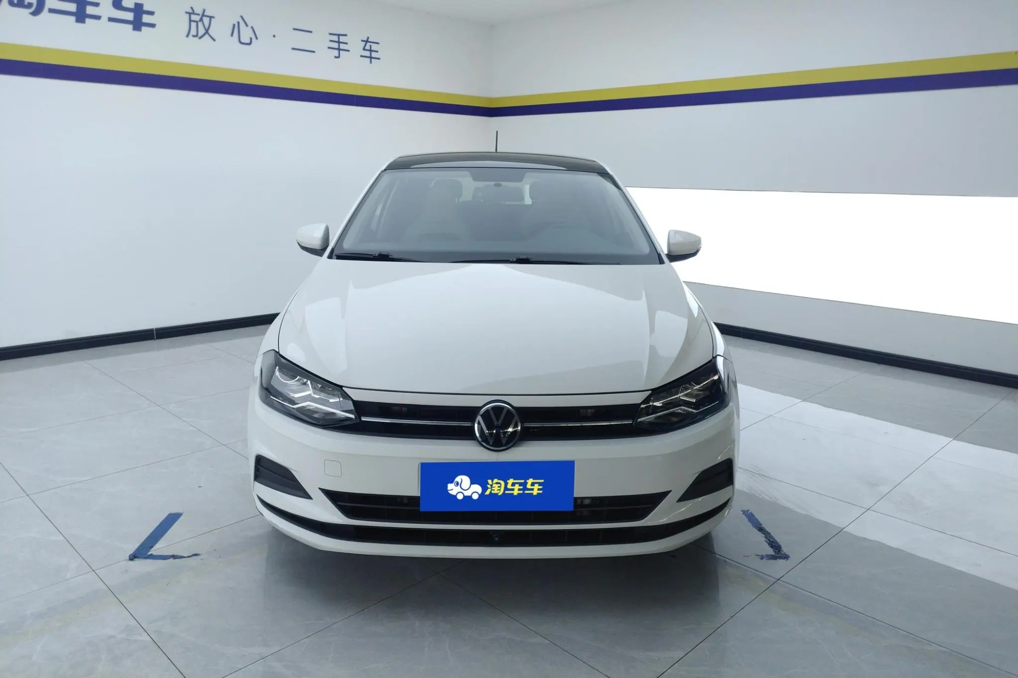 Volkswagen Polo Plus 1.5L automatic colorful technology version
