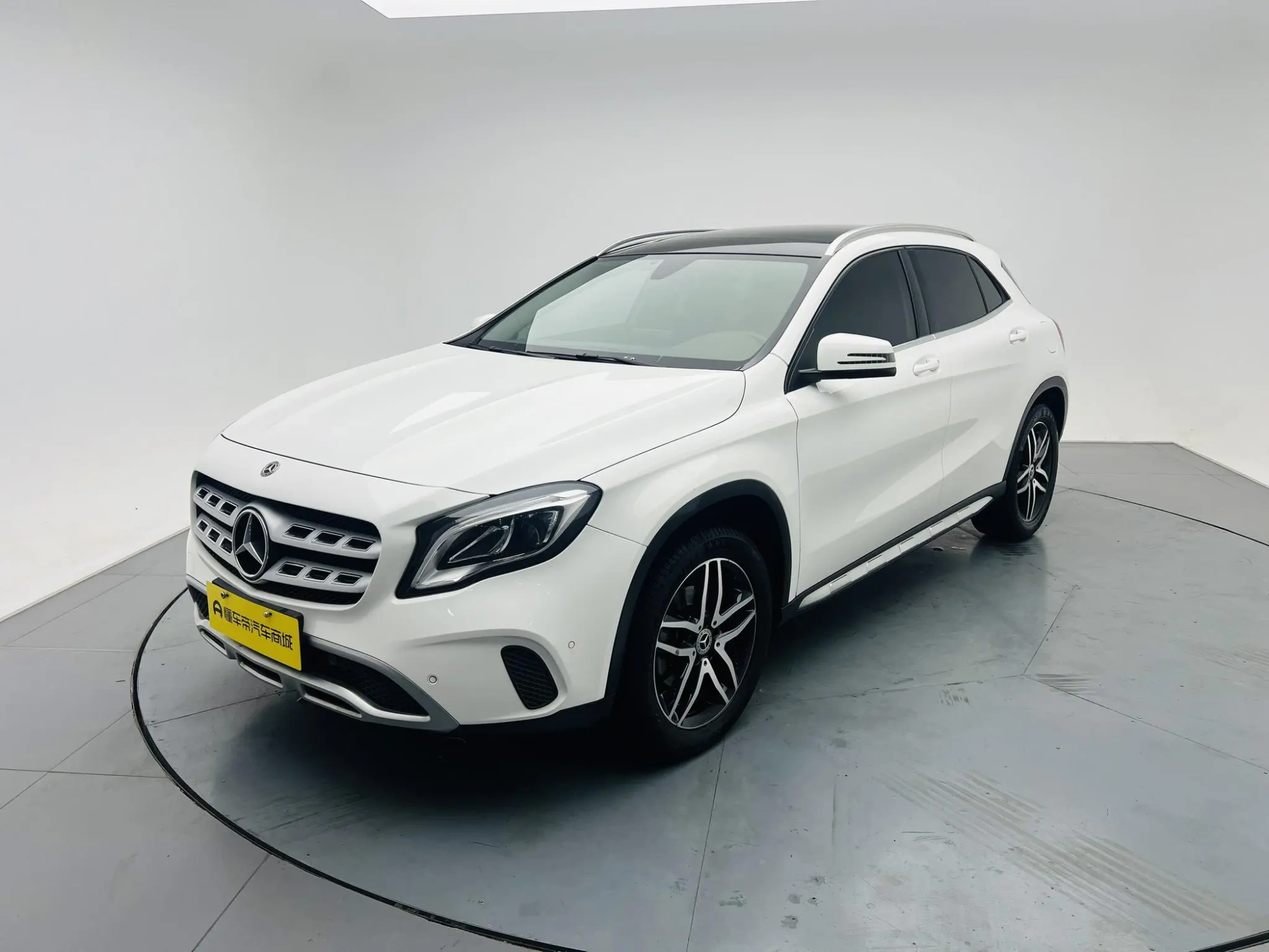 Mercedes-Benz Mercedes-Benz GLA GLA 200 fashion type