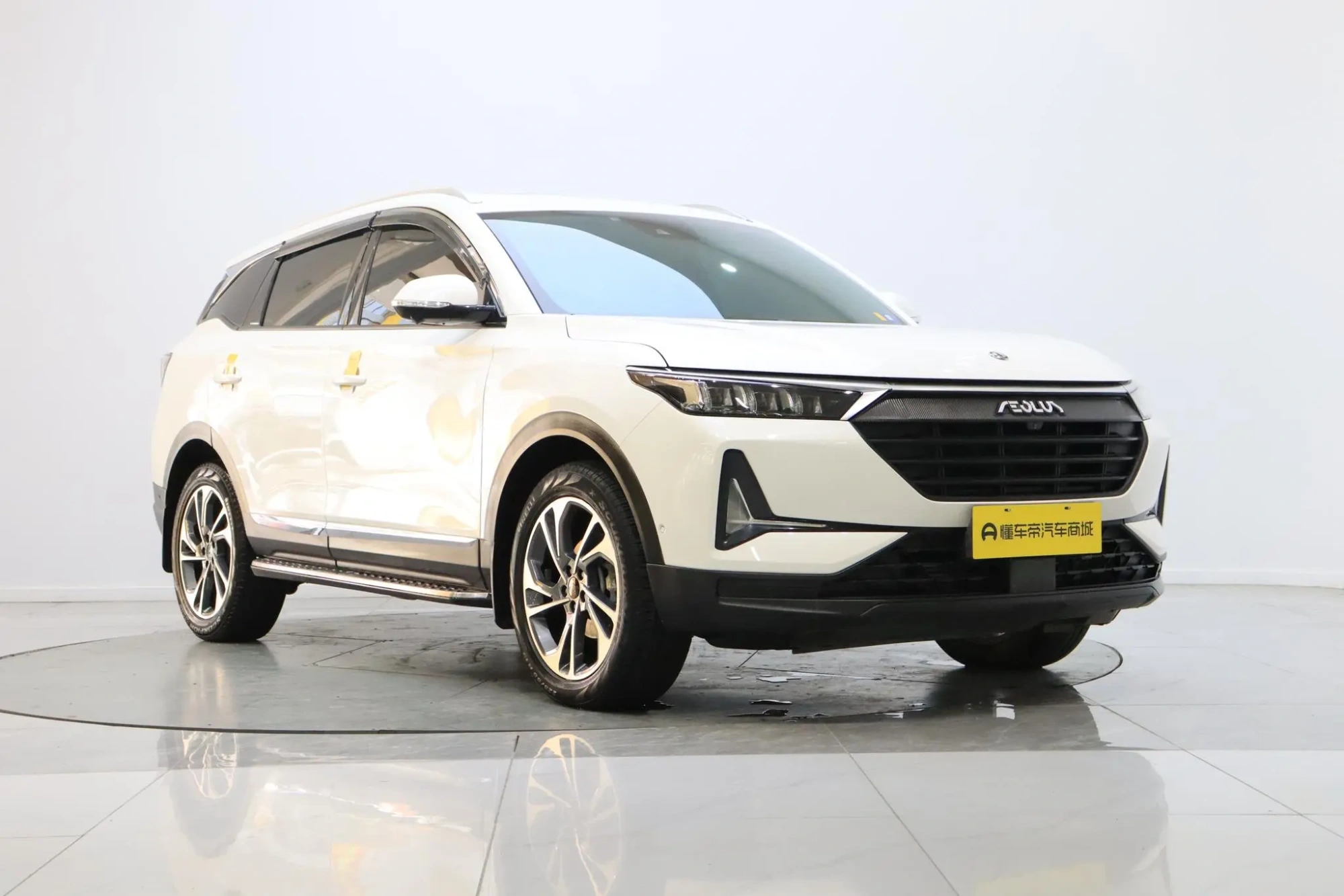 Dongfeng Fengshen Dongfeng Fengshen AX7 PRO 1.6T Automatic Glory Edition