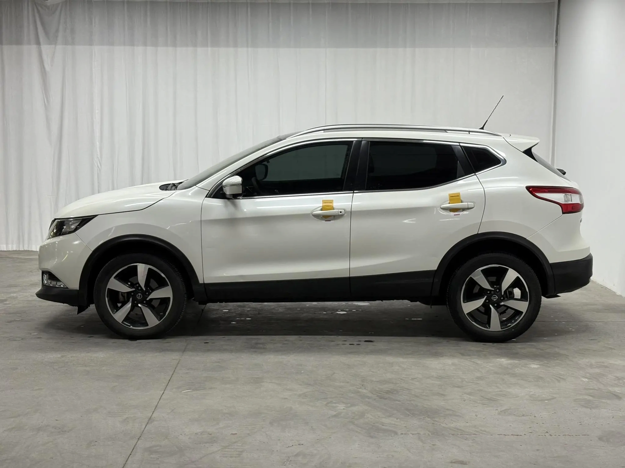 Nissan Qashqai 2.0L CVT Deluxe Edition