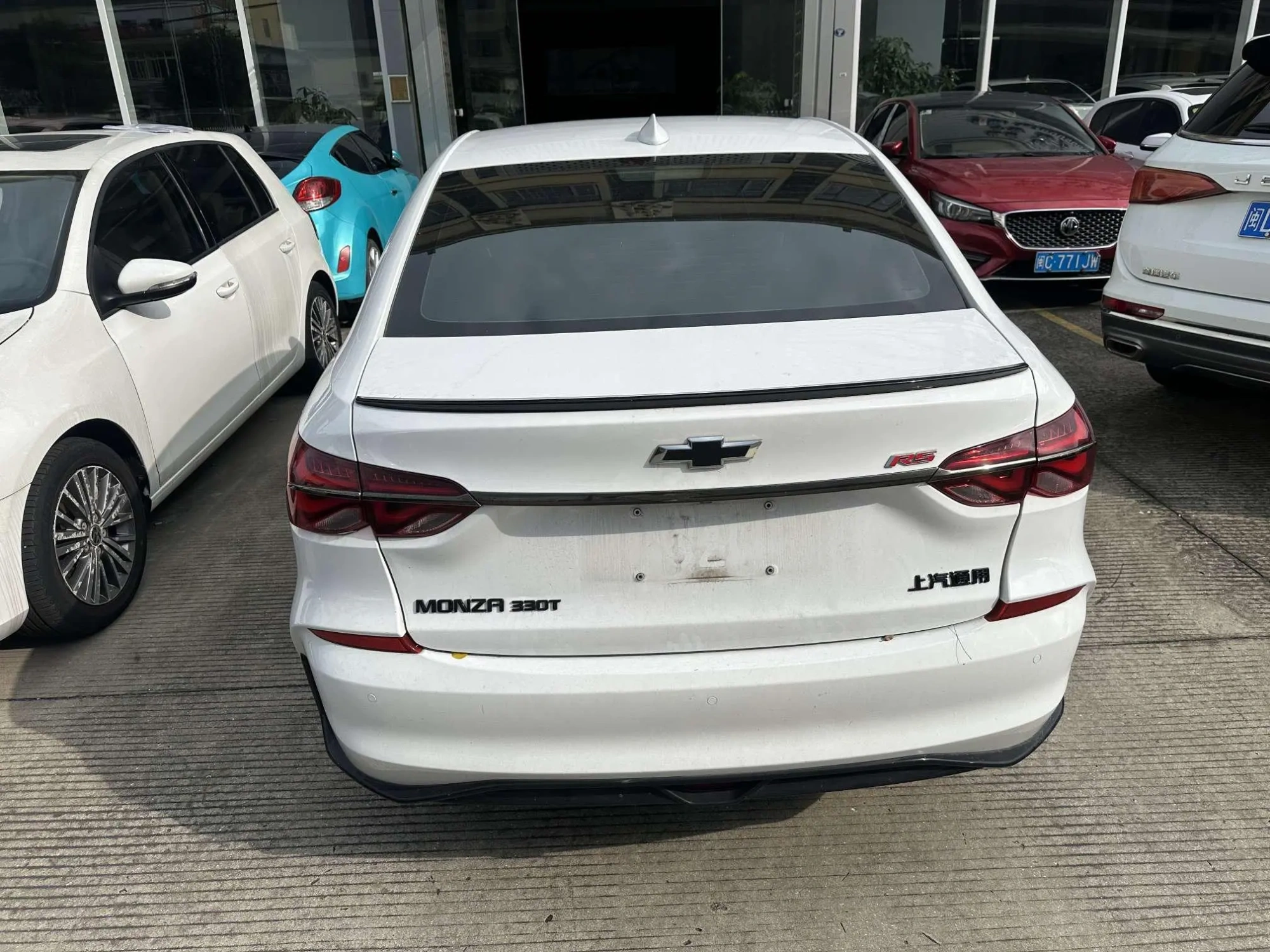 Chevrolet Cruze RS 330T Automatic Fun Version