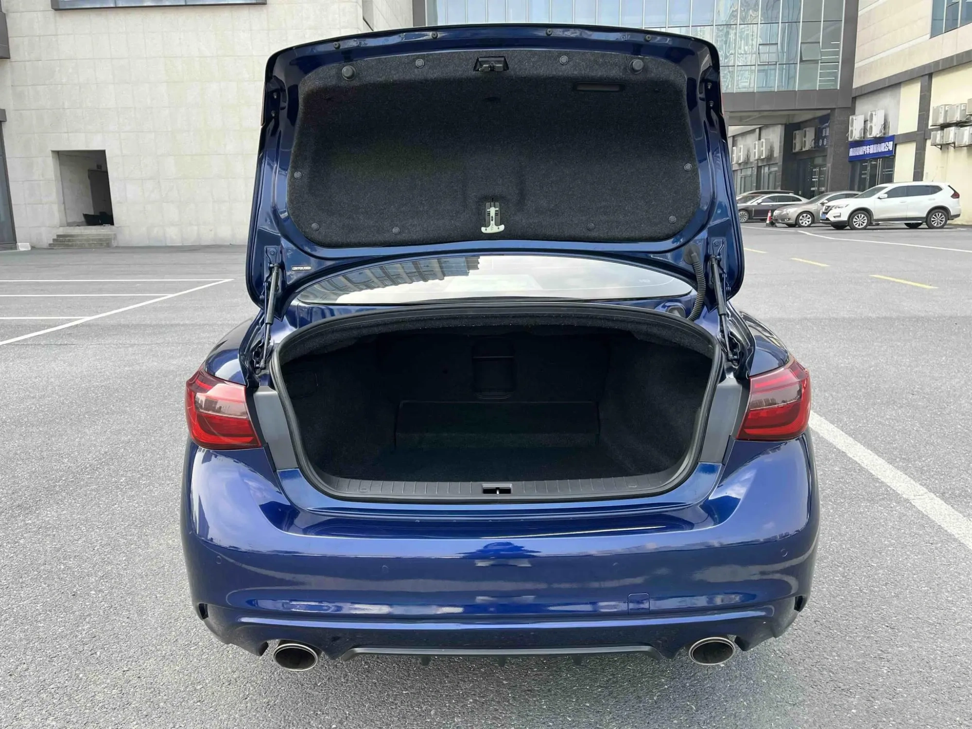 Infiniti Infiniti Q50L 2.0T Comfort Edition