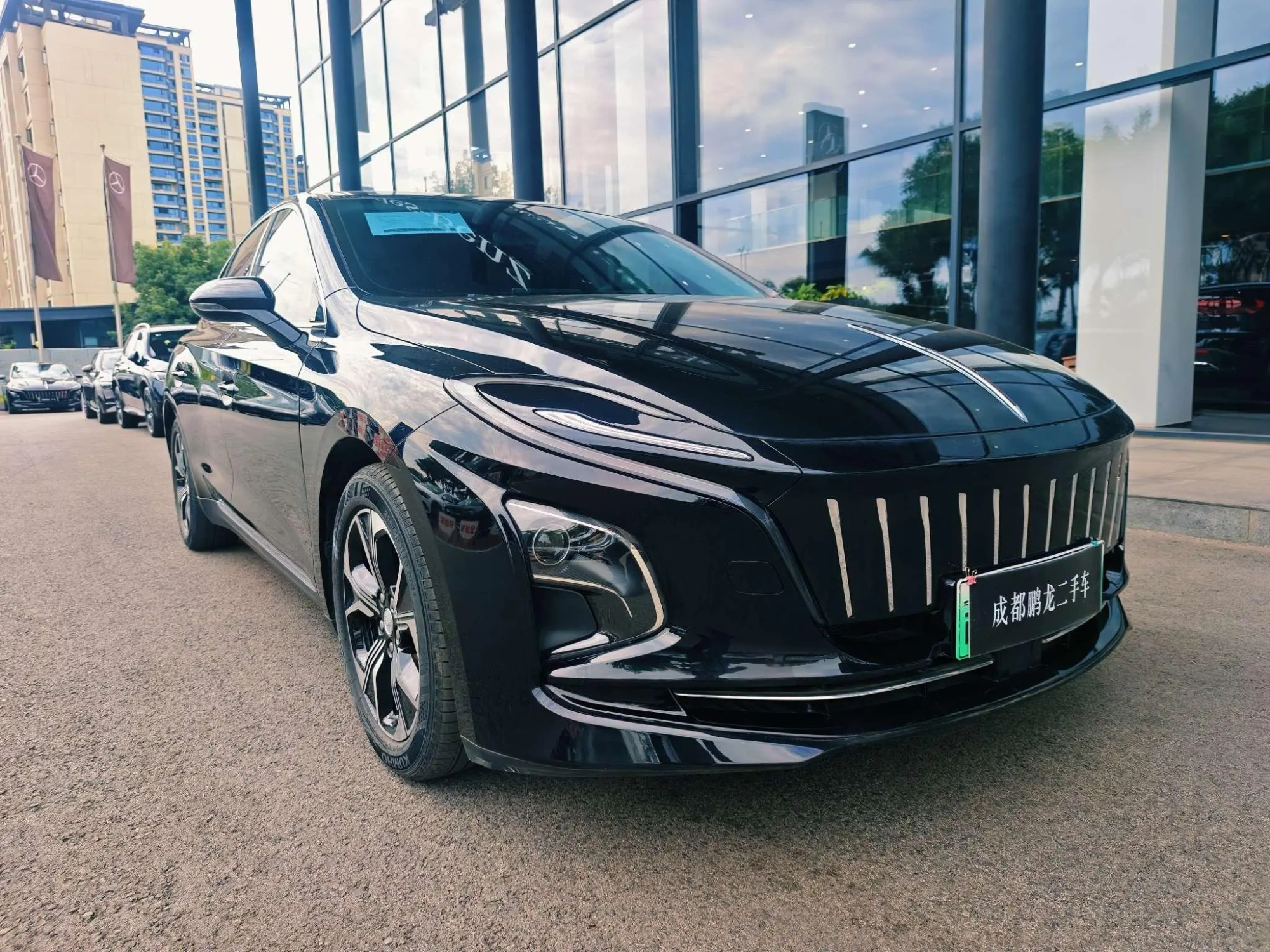 Hongqi Hongqi E-QM5 Second facelift basic travel version
