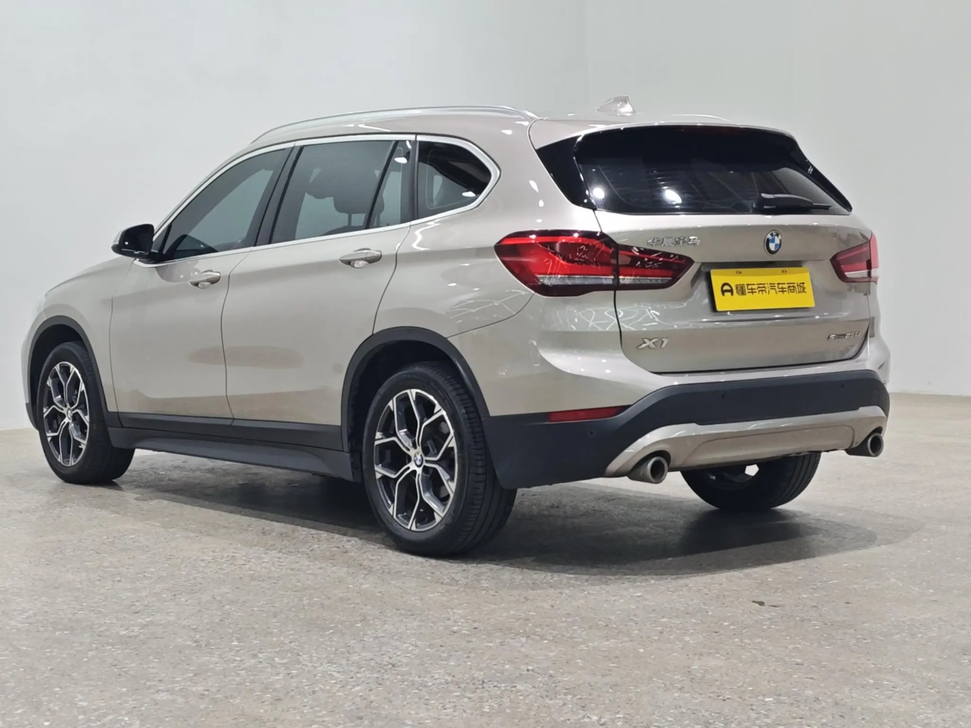 BMW BMW X1 Facelift sDrive25Li leading type