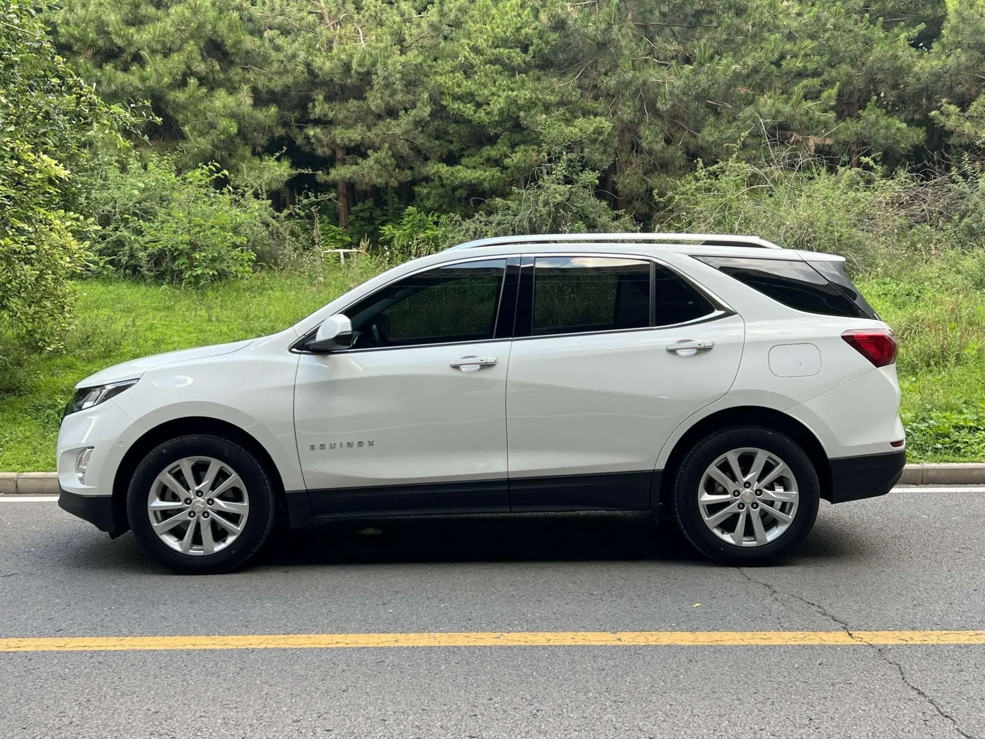 Chevrolet Explorer 550T automatic four-wheel drive crossover edition