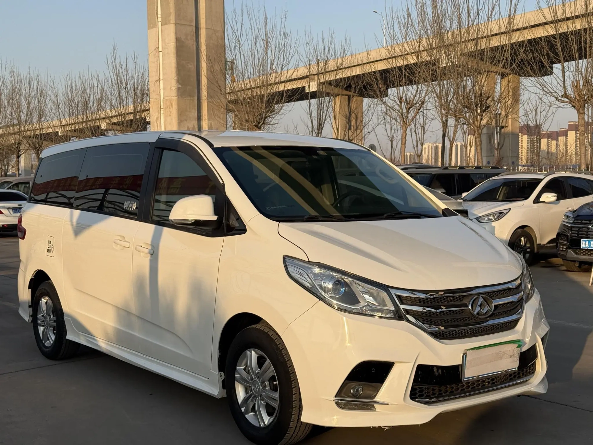 Maxus Chase G10 PLUS 1.9T manual passenger version diesel country V