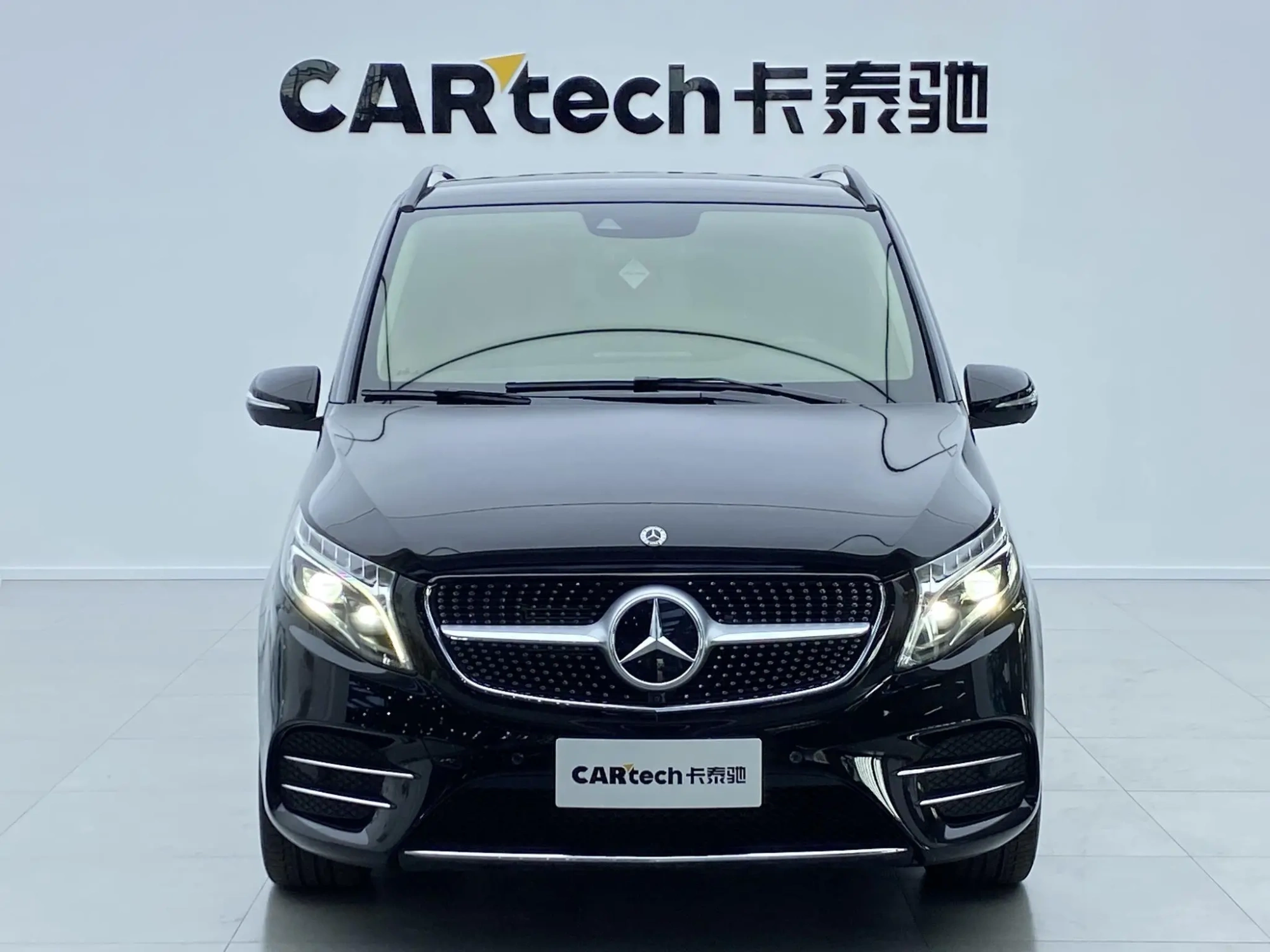 Mercedes-Benz Mercedes-Benz V-class V 260 L Long wheelbase Deluxe Edition