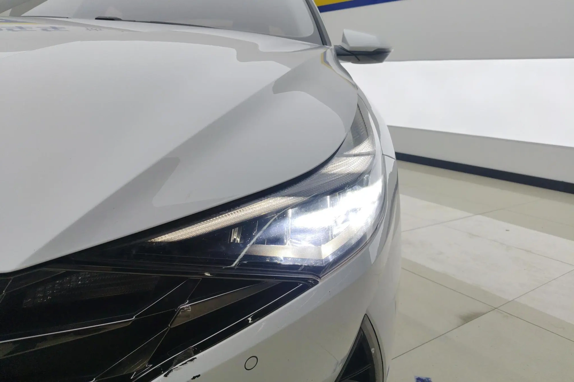 Hyundai Elantra 1.5L CVT LUX Premium Edition