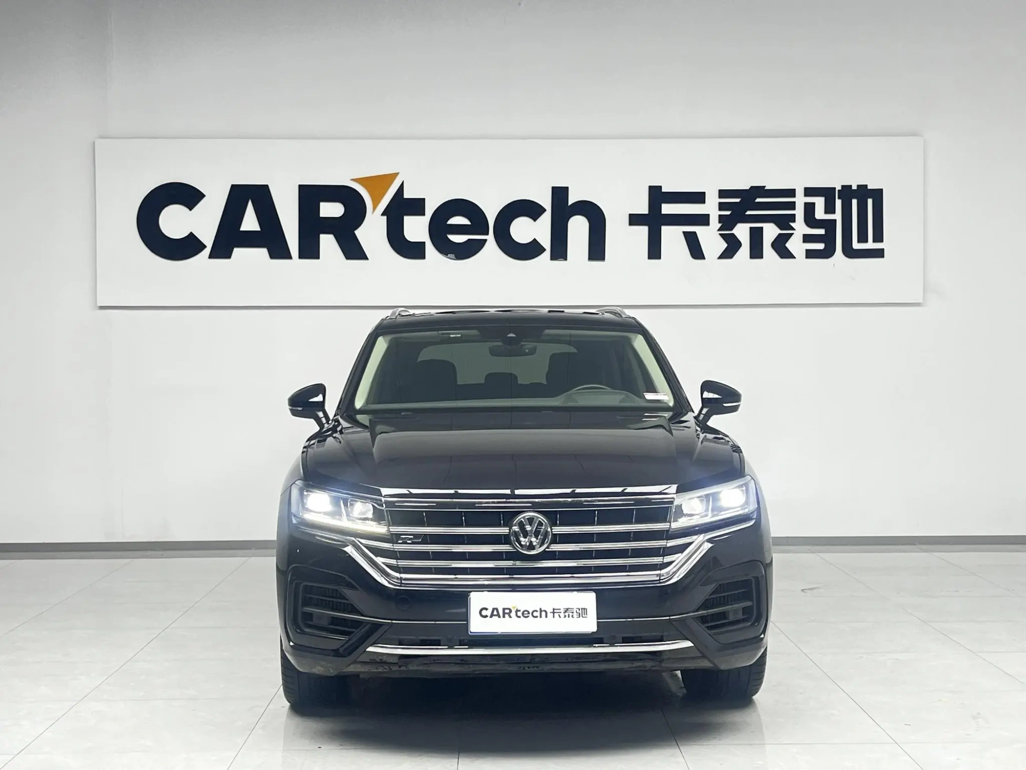 Volkswagen Touareg 3.0 TSI Sharp Front Version Country V
