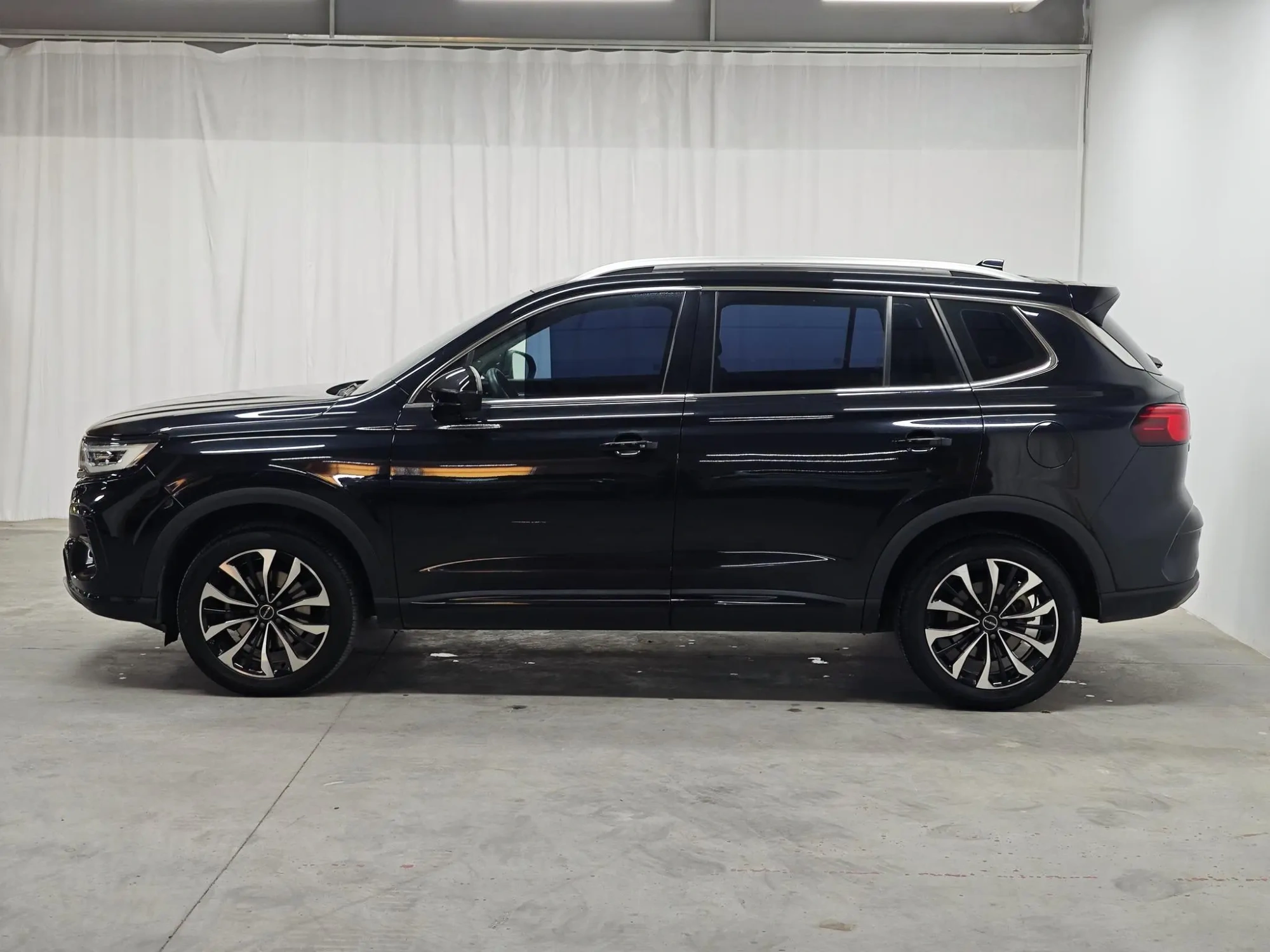 Roewe Roewe RX5 MAX Supreme series 300TGI automatic Luxury Cockpit Version