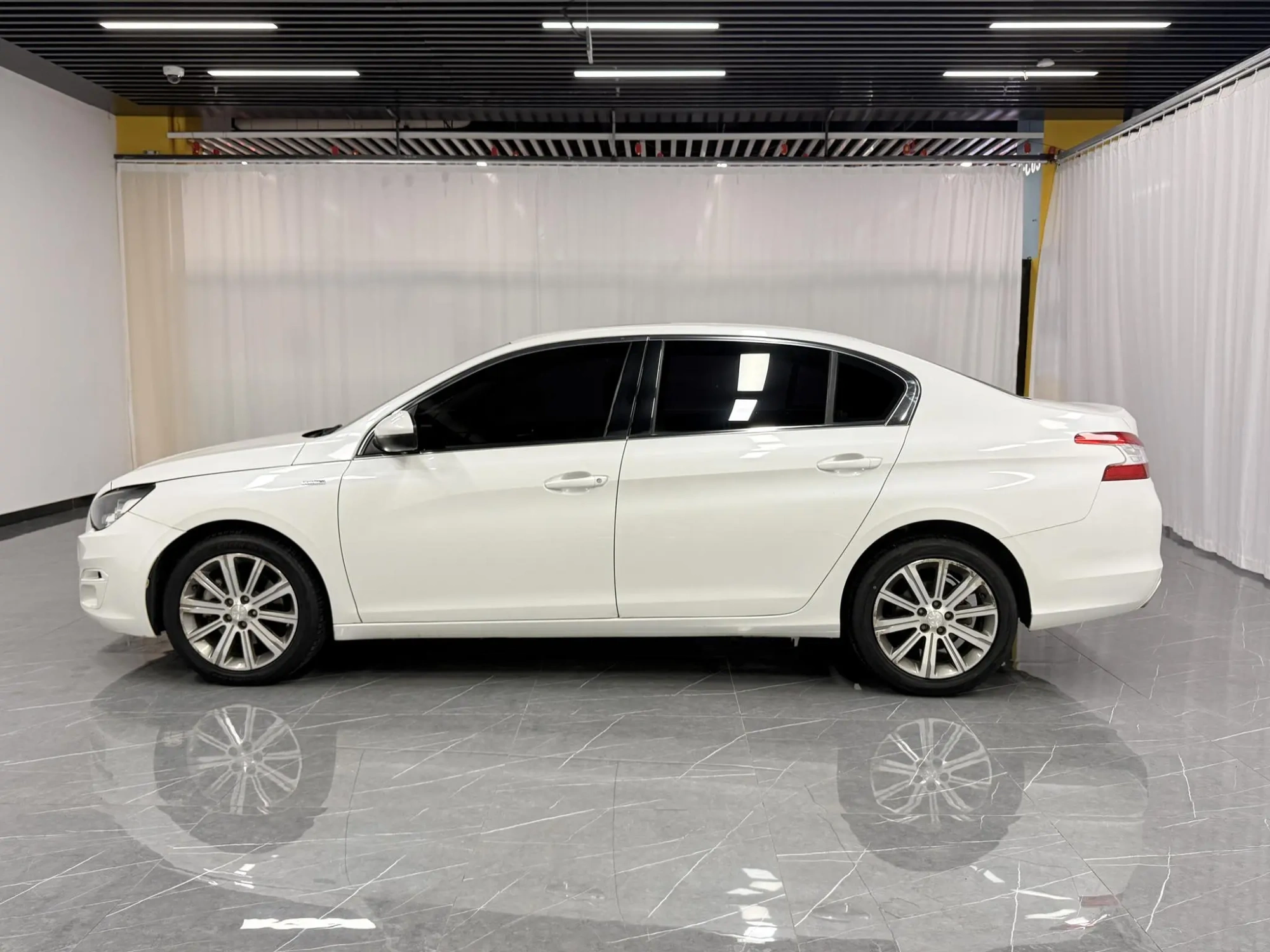 Peugeot Peugeot 408 350THP Automatic Deluxe Edition