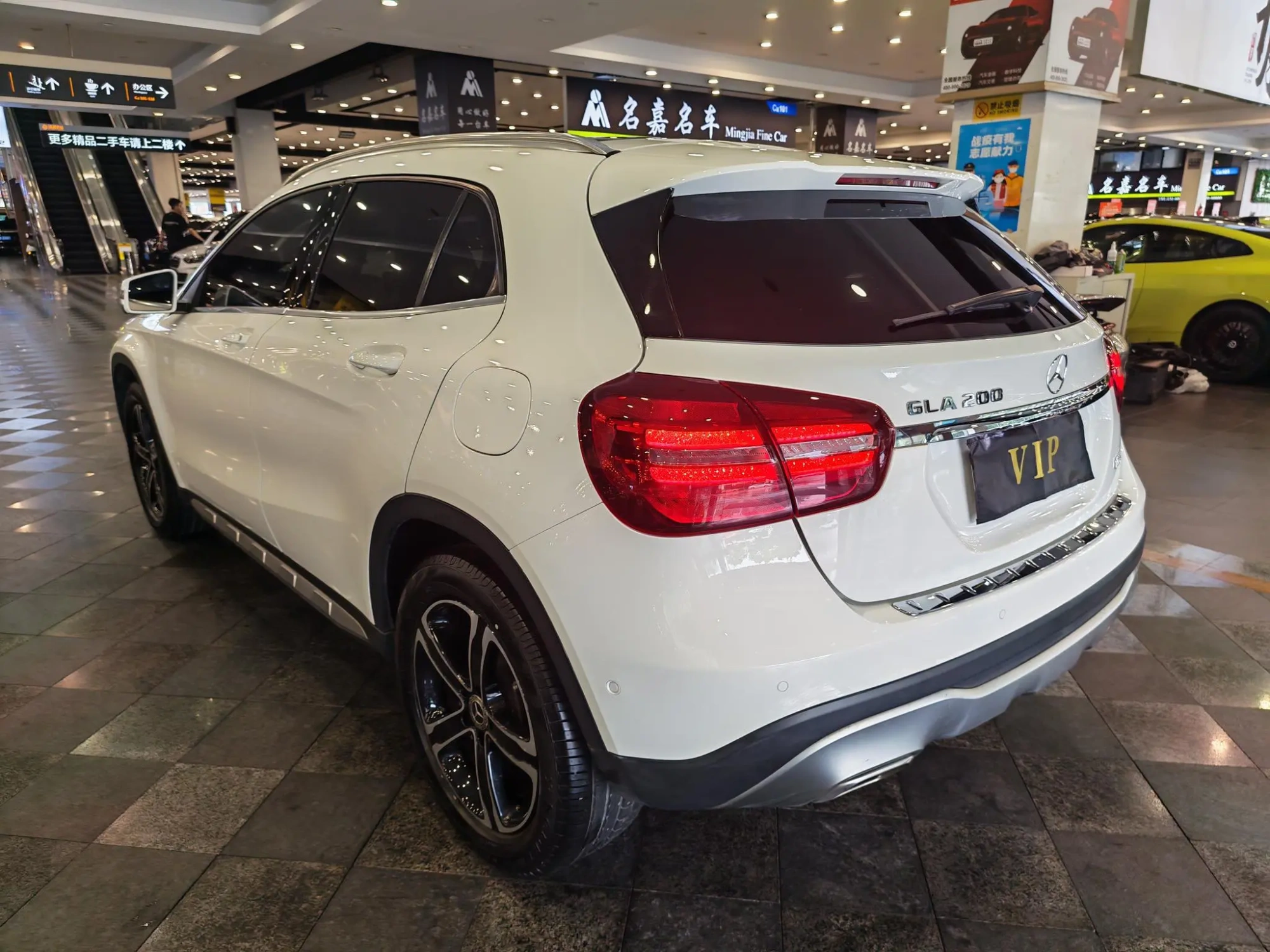 Mercedes-Benz Mercedes-Benz GLA GLA 200 fashion type