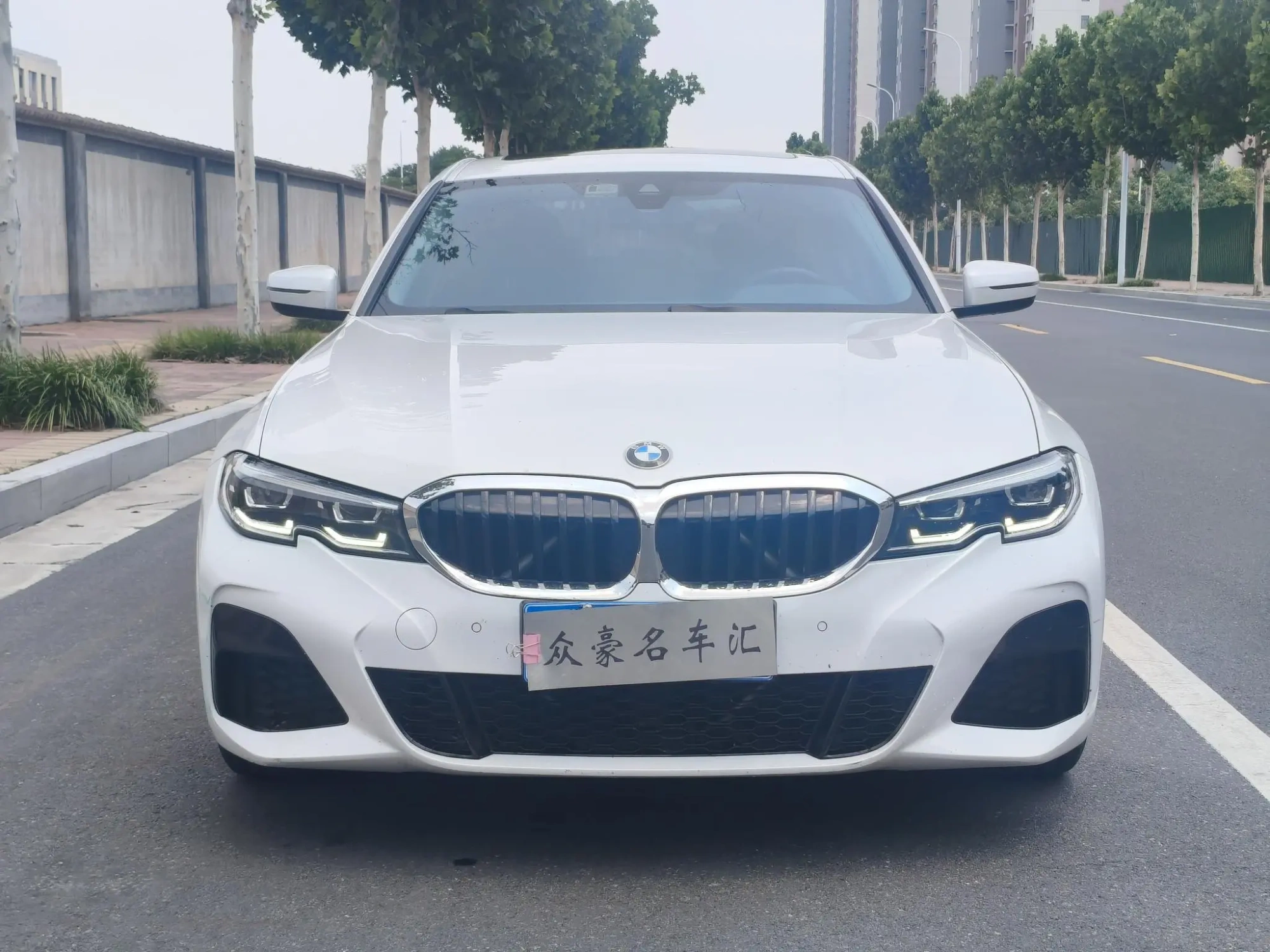 BMW BMW 3 Series Second facelift 325Li M sports suit