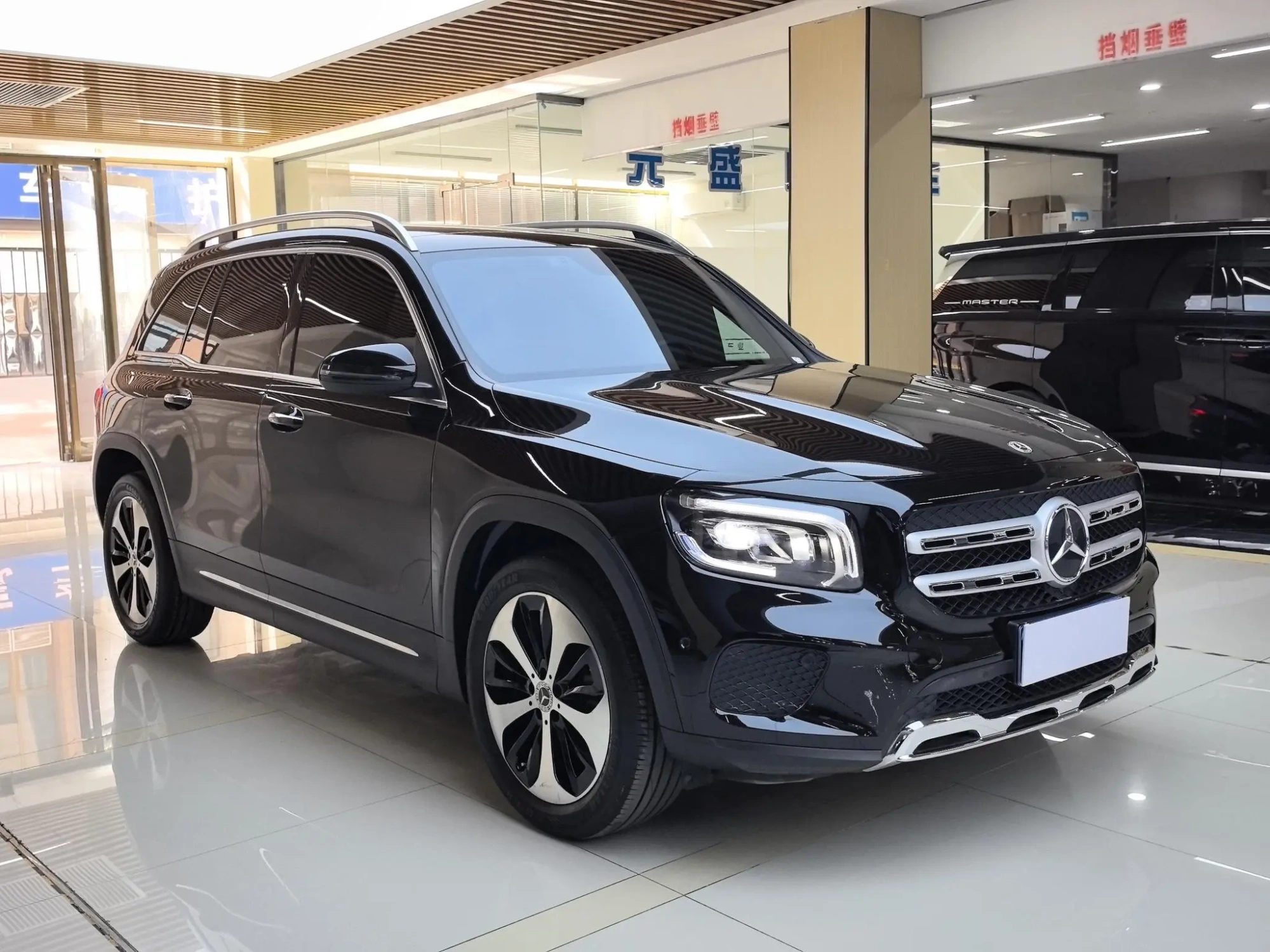 Mercedes-Benz Mercedes-Benz GLB GLB 220 fashion type