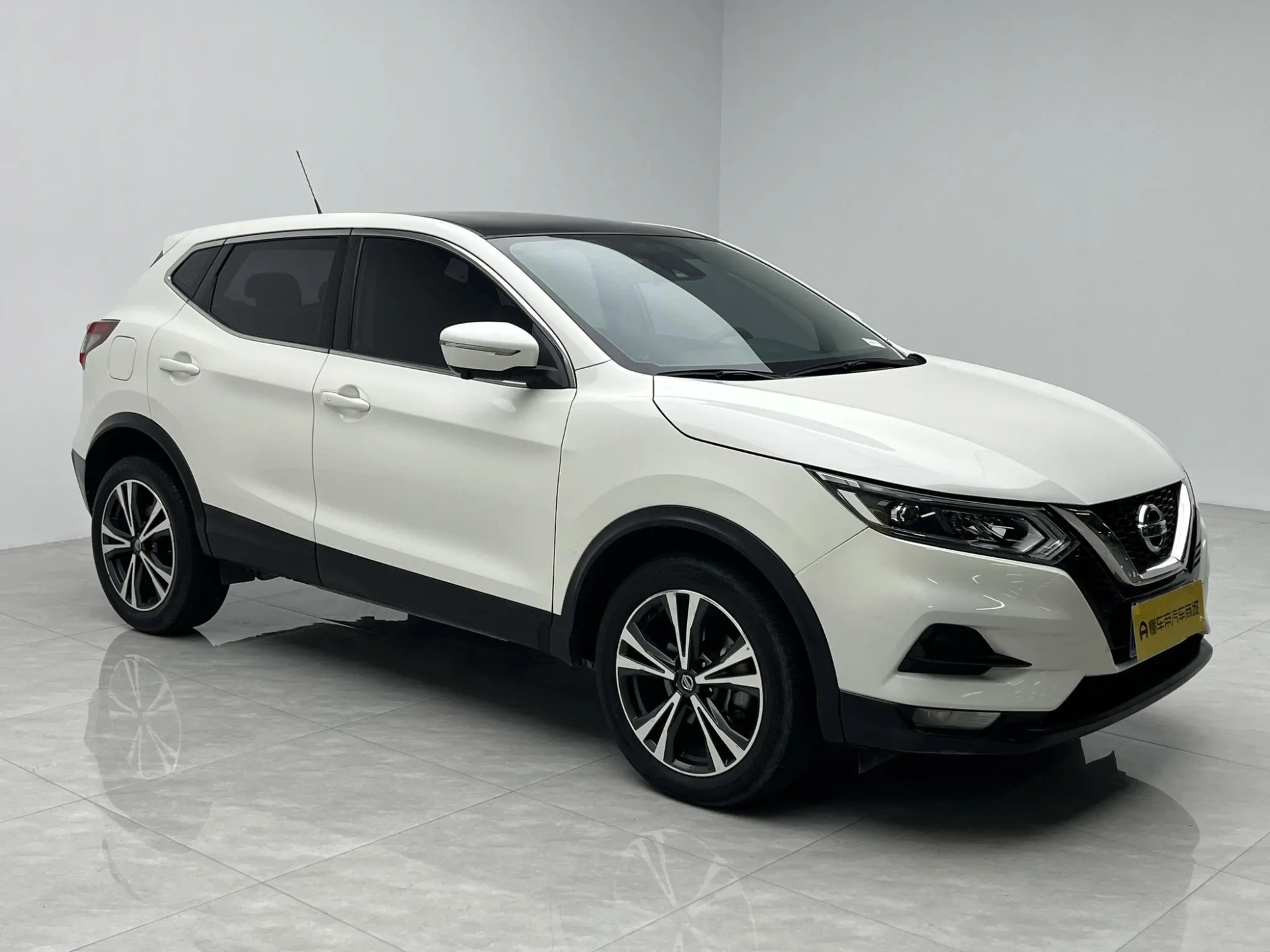 Nissan Qashqai 2.0L CVT Deluxe Edition