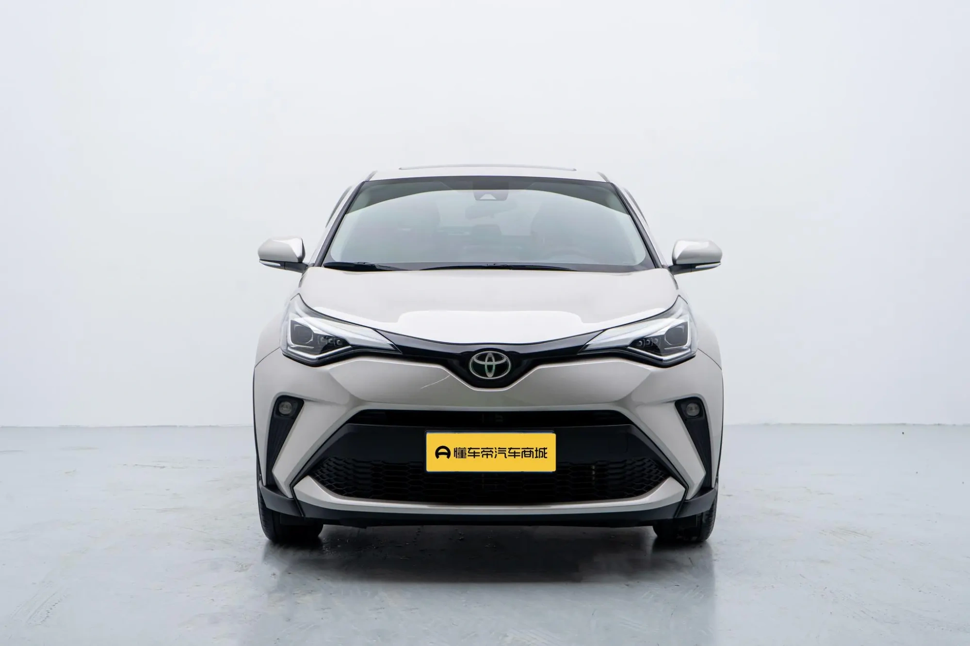 TOYOTA Toyota C-HR 2.0L Deluxe Edition