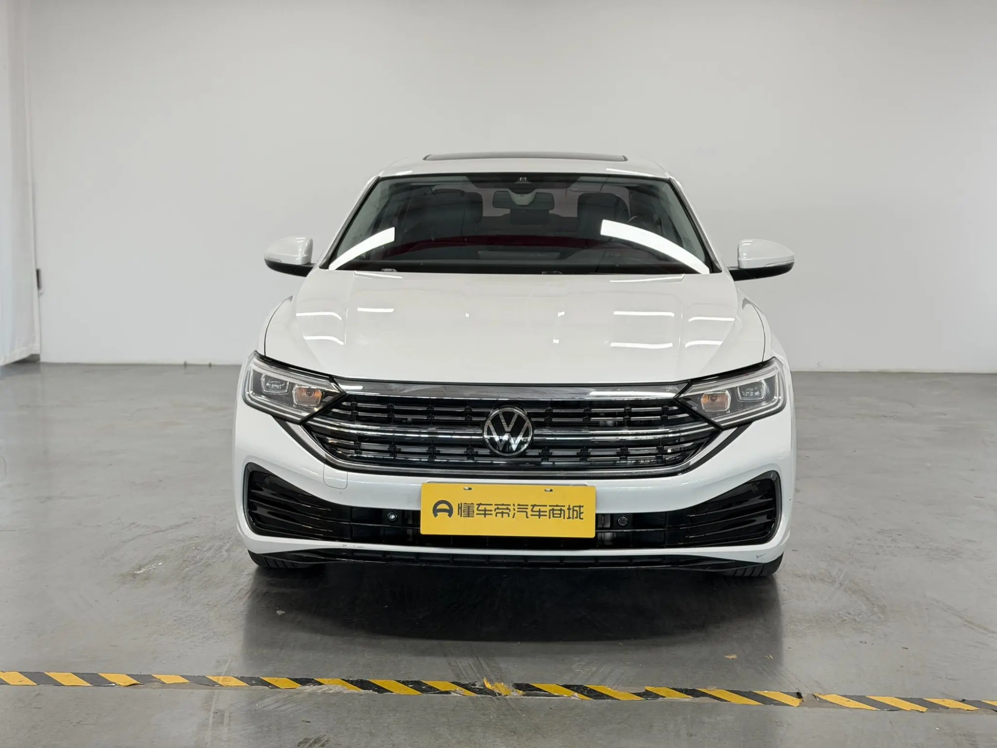 Volkswagen Sagitar 300TSI DSG Beyond Edition